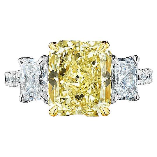 3 Stone GIA Certified Yellow Radiant Cut Diamond Ring For Sale