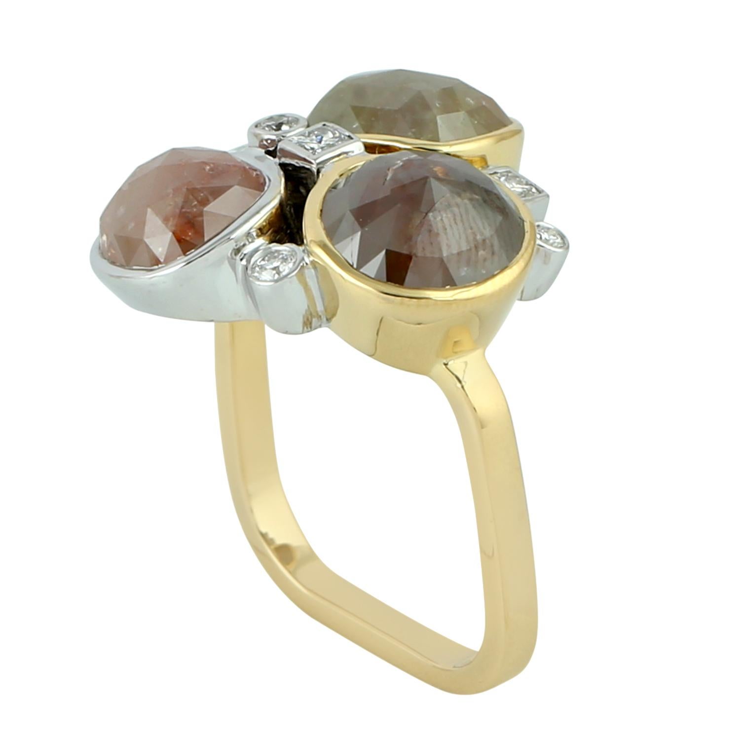 3 Stone ice Diamond Cocktail Ring in 18k yellow gold For Sale 2