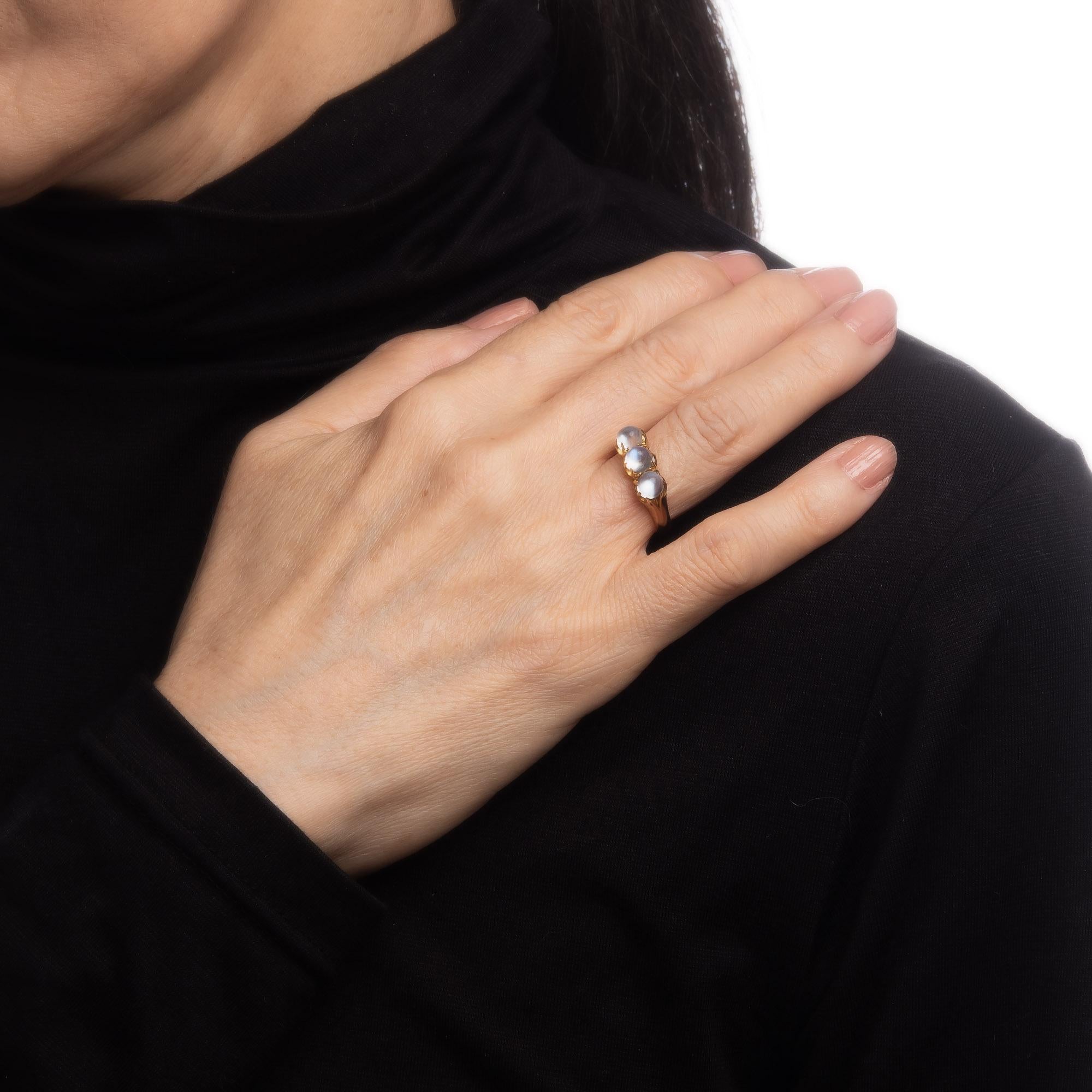 Donna Anello vittoriano con 3 pietre di luna c1899 Gioielli antichi di pregio in oro rosa 9k Sz 5.75 in vendita