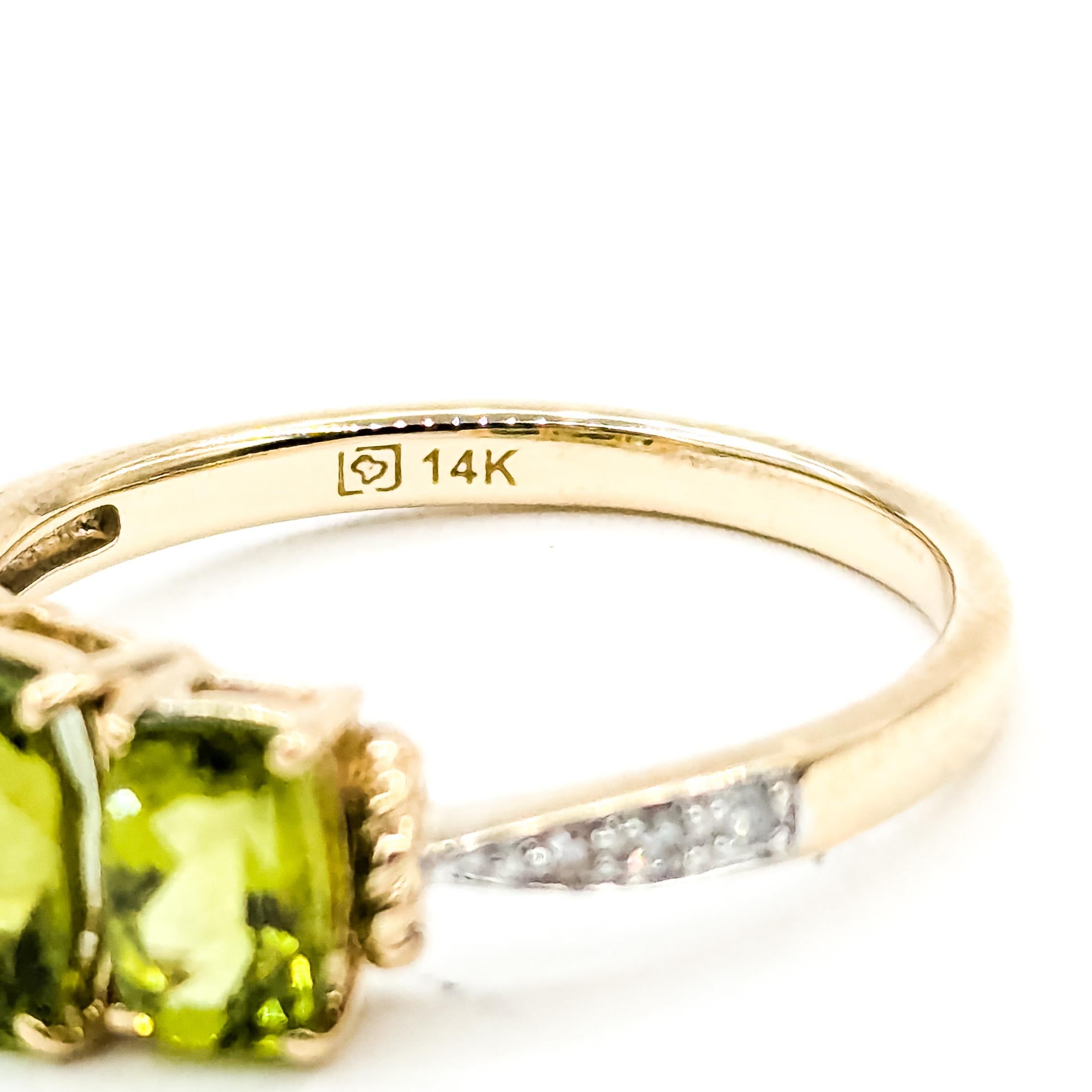 3-Stone Peridot & Diamond Ring in 14k Yellow Gold in vendita 4