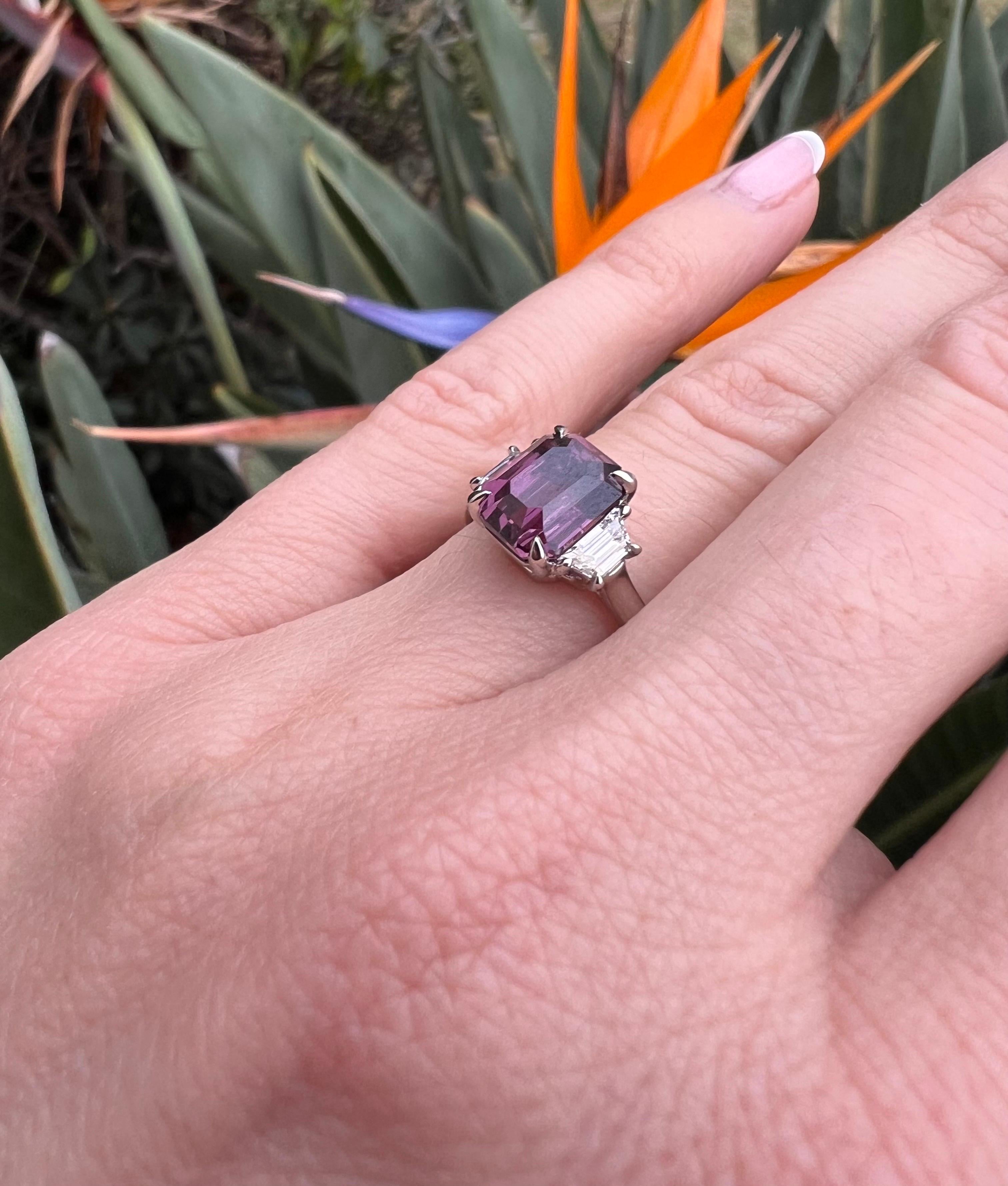 Three Stone Platinum 3.78-carat Sapphire Ring – Love, Strength & Elegance - GIA For Sale 6