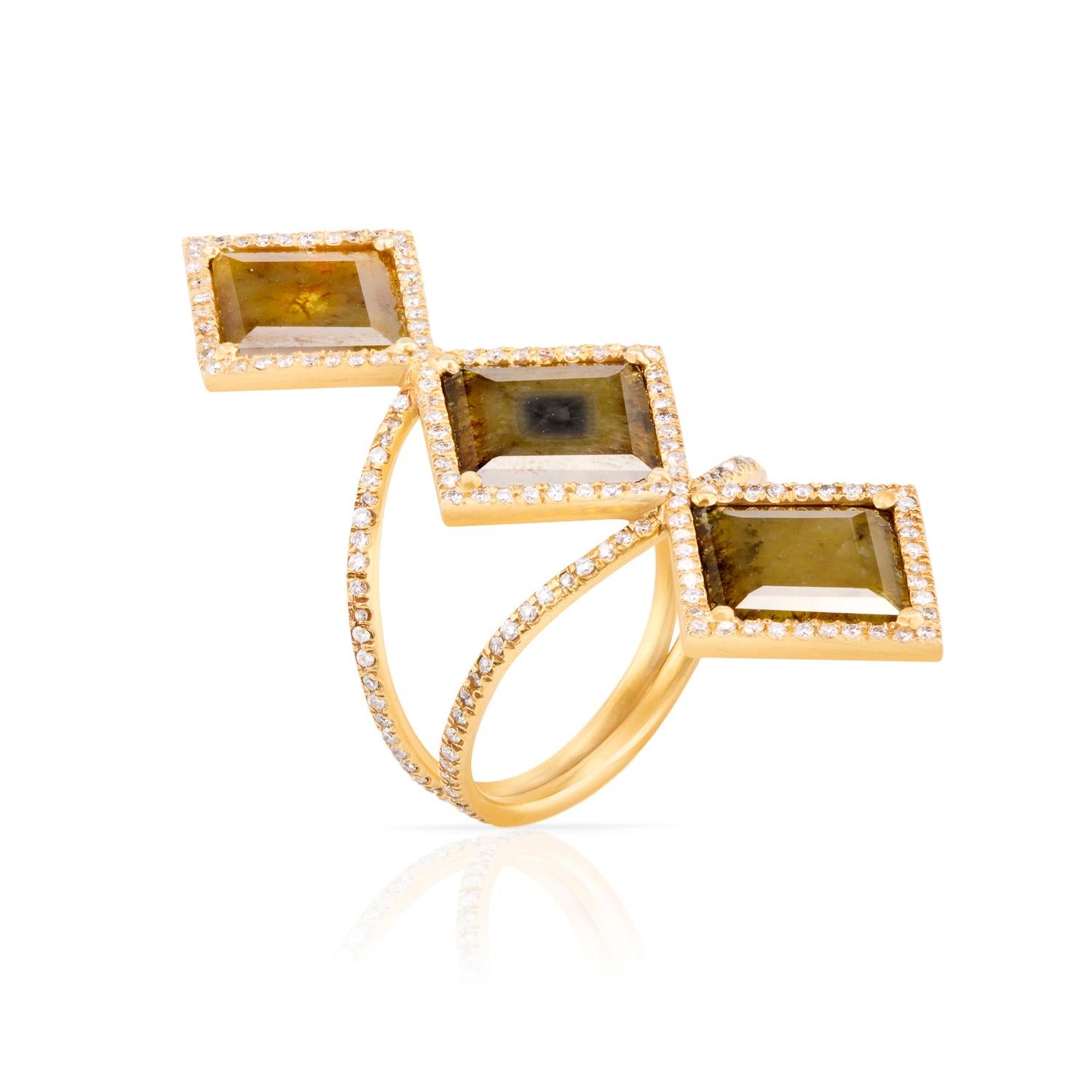 3 Stein Portraitschliff Olive Diamant-Schliff mit Halo in 18k Gelbgold Ring (Porträtschliff) im Angebot