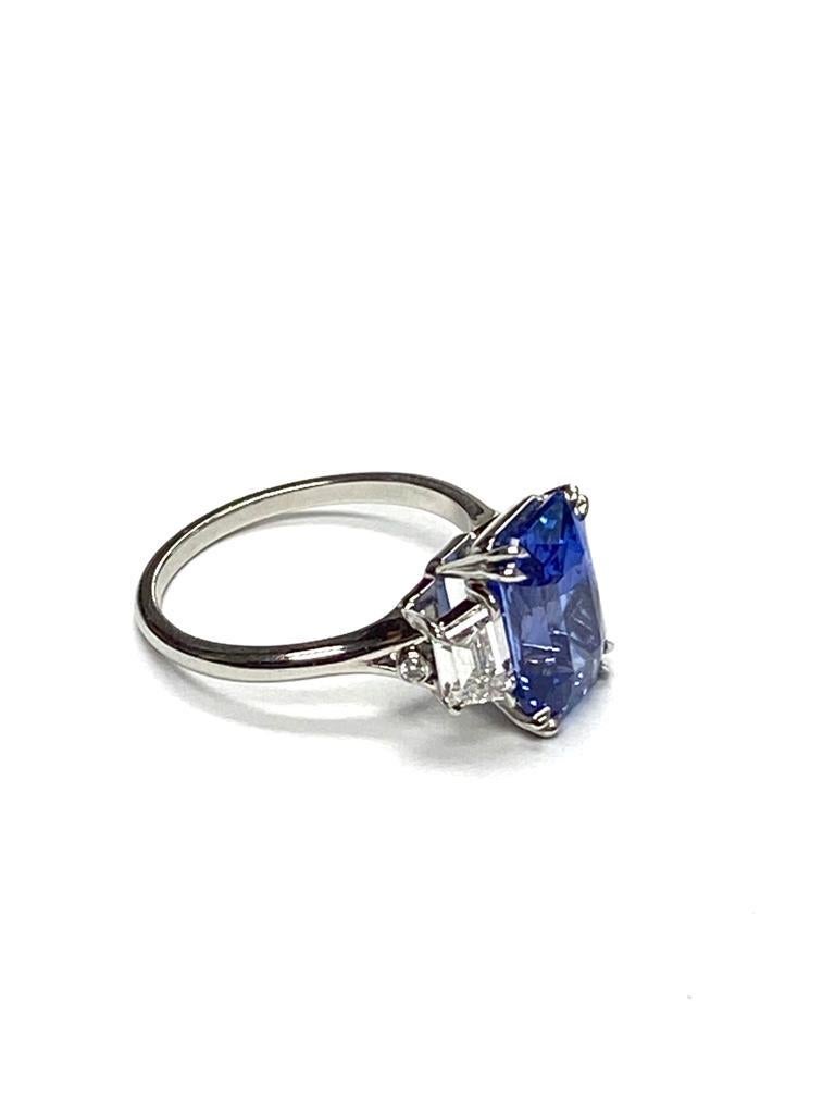 Goshwara Sapphire Radiant Cut And Diamond Ring In New Condition In New York, NY