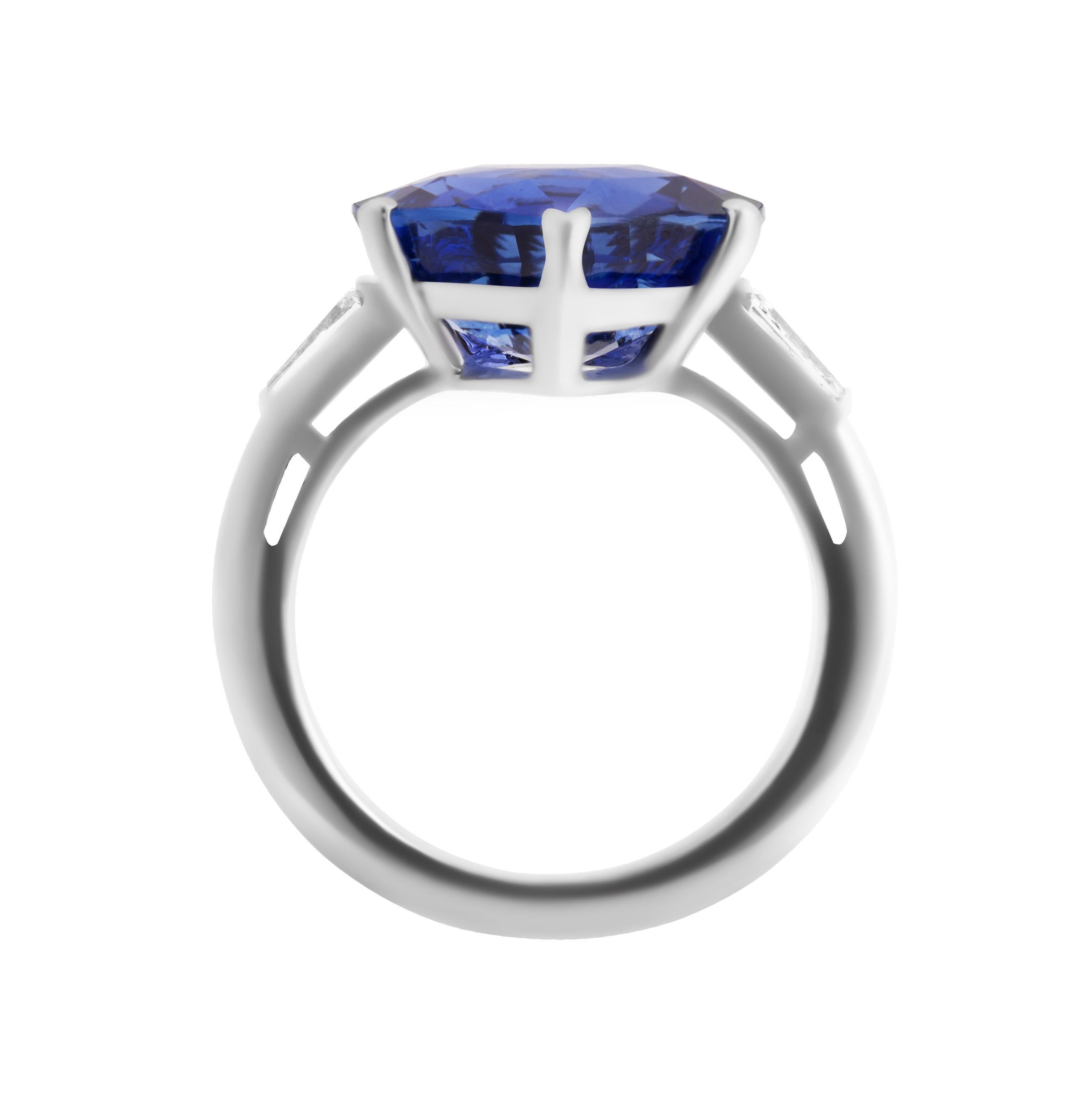 Heart Cut 3 Stone Ring for 9.76ct Blue Heart Shape Sapphire For Sale