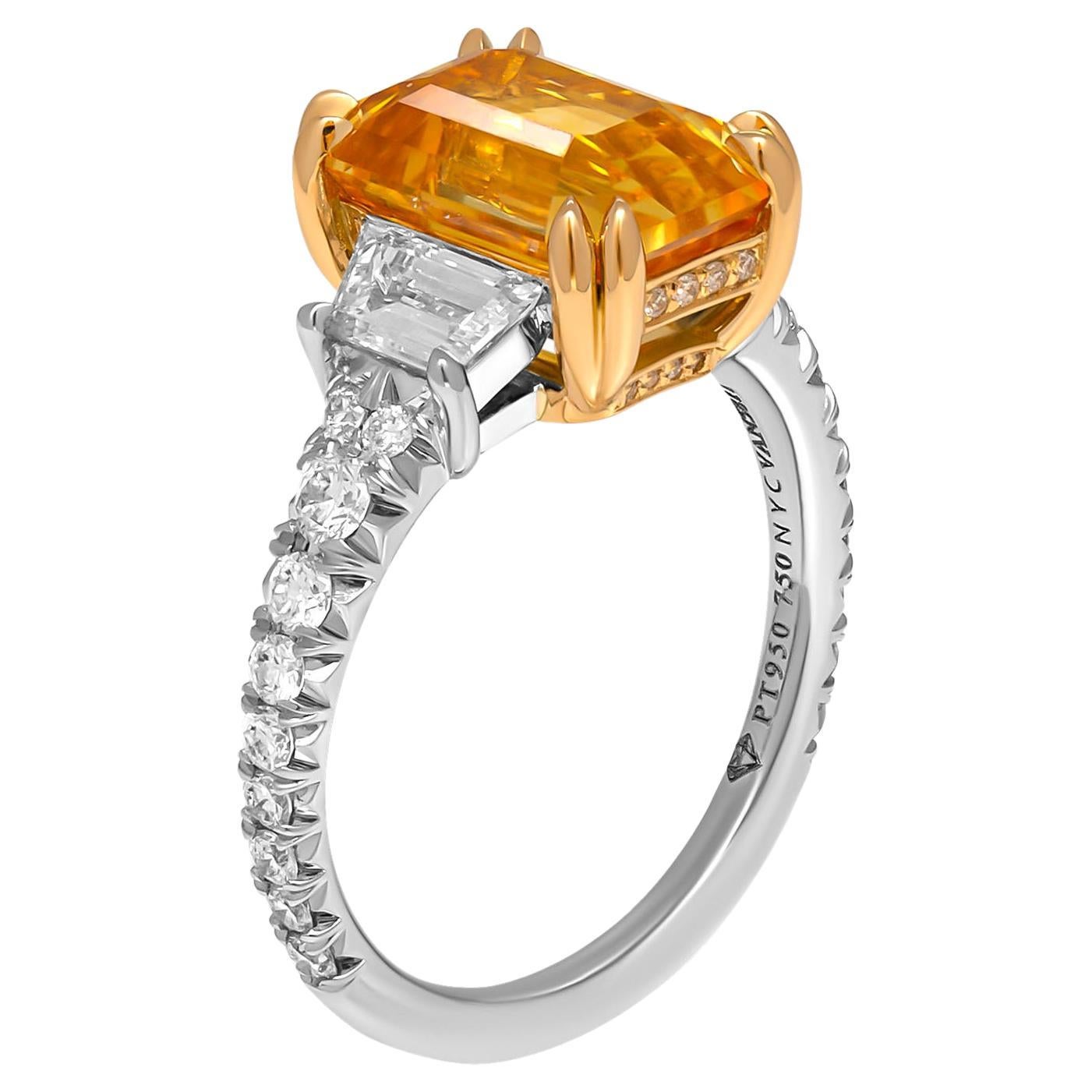 3-Stone Ring with 5.02ct Yellow Sapphire For Sale