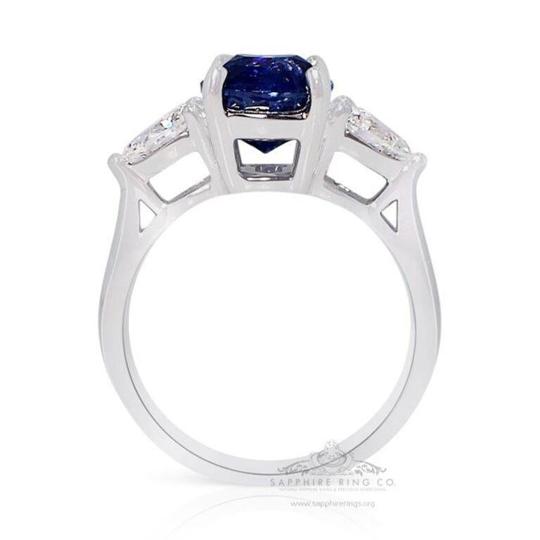 Women's or Men's 3 Stone Sapphire Ring, 3.05ct Natural Ceylon Sapphire PT 950 GIA Certified x 3 For Sale