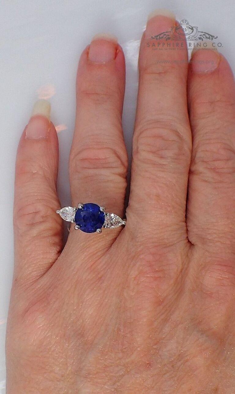 3 Stone Sapphire Ring, 3.05ct Natural Ceylon Sapphire PT 950 GIA Certified x 3 For Sale 3