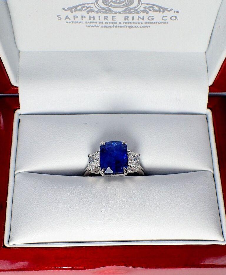 3 Stone Sapphire Ring, 4.41 Carat Unheated Ceylon Sapphire GIA Certified x 3 2