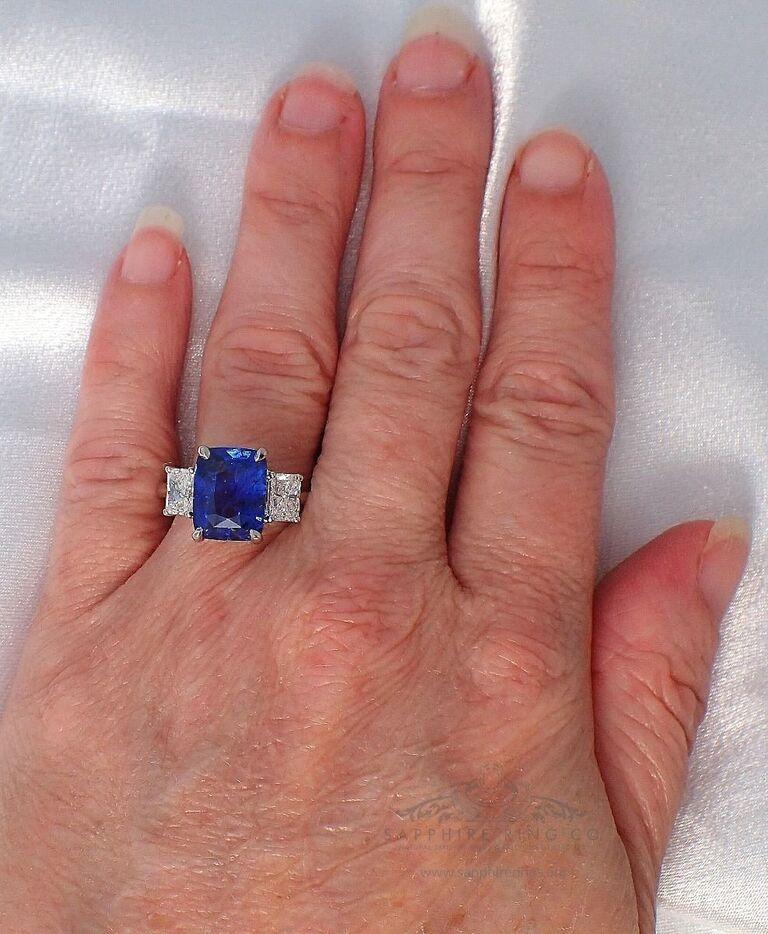 Women's or Men's 3 Stone Sapphire Ring, 4.41 Carat Unheated Ceylon Sapphire GIA Certified x 3