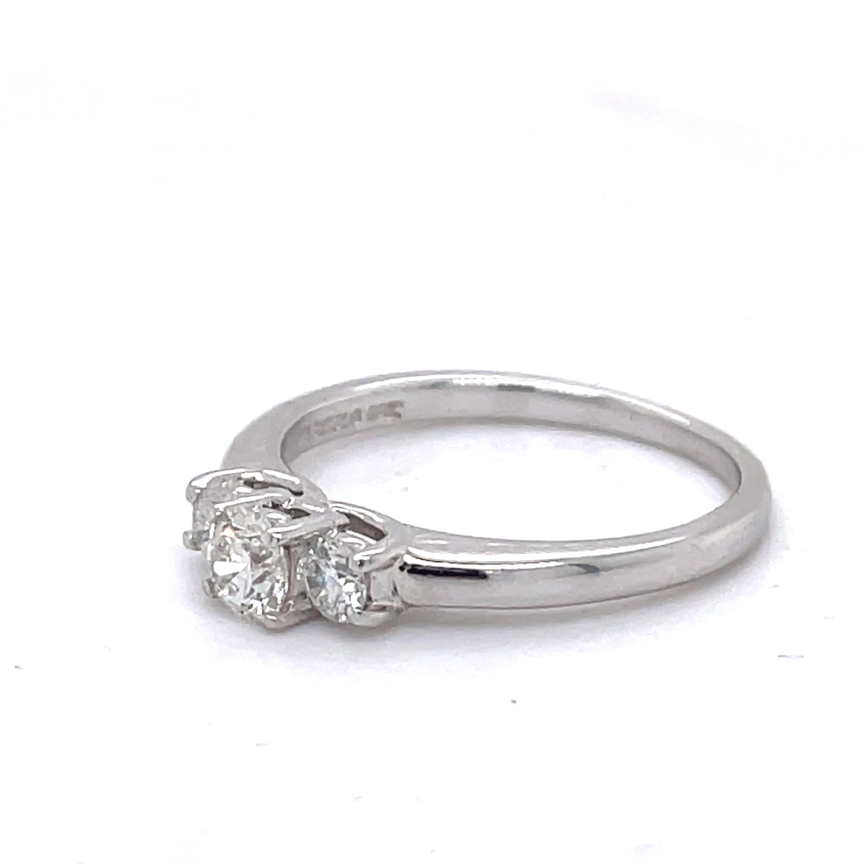 3 Stones engagement ring, 0.5ct diamonds ring, 14K white gold, Magicglo Jewelry In Excellent Condition For Sale In Ramat Gan, IL