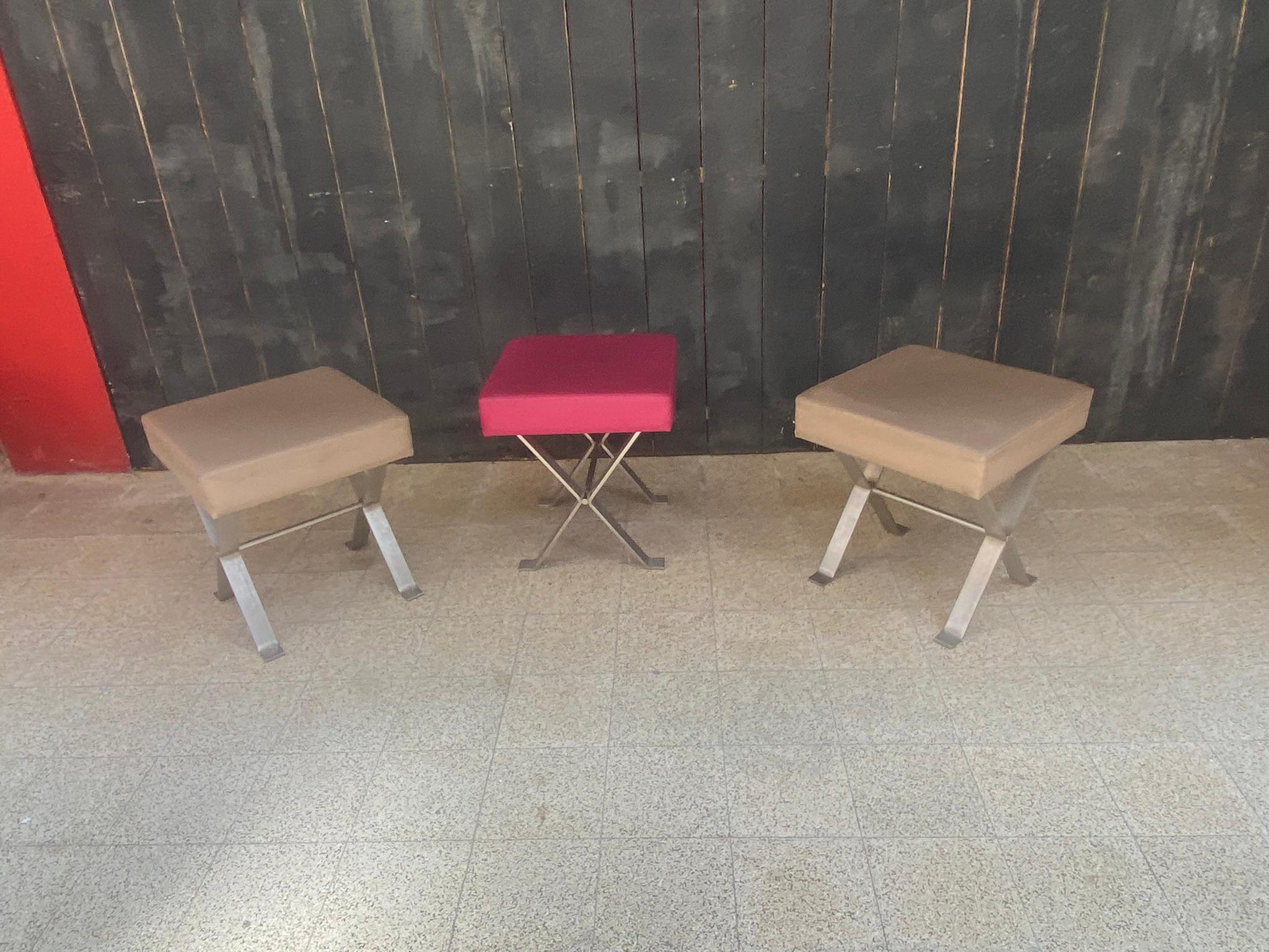 Mid-Century Modern 3 Stools in Cast Aluminum and Leatherette, circa 1970 For Sale