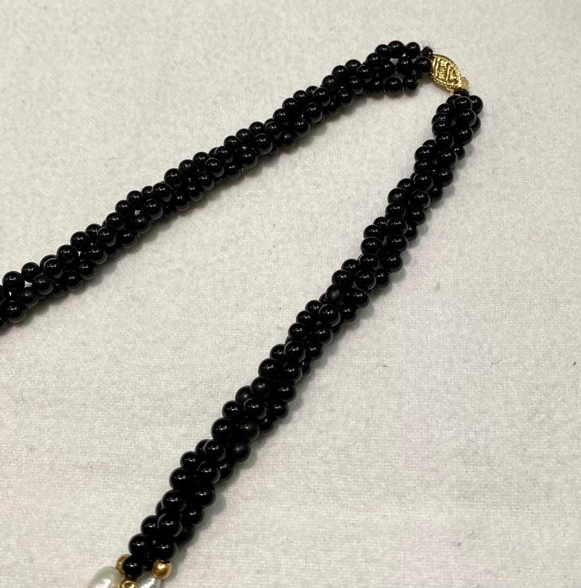 3 Strands of Onyx Pearls with 8pcs of Freshwater Pearls and Onyx Centerpiece For Sale 2