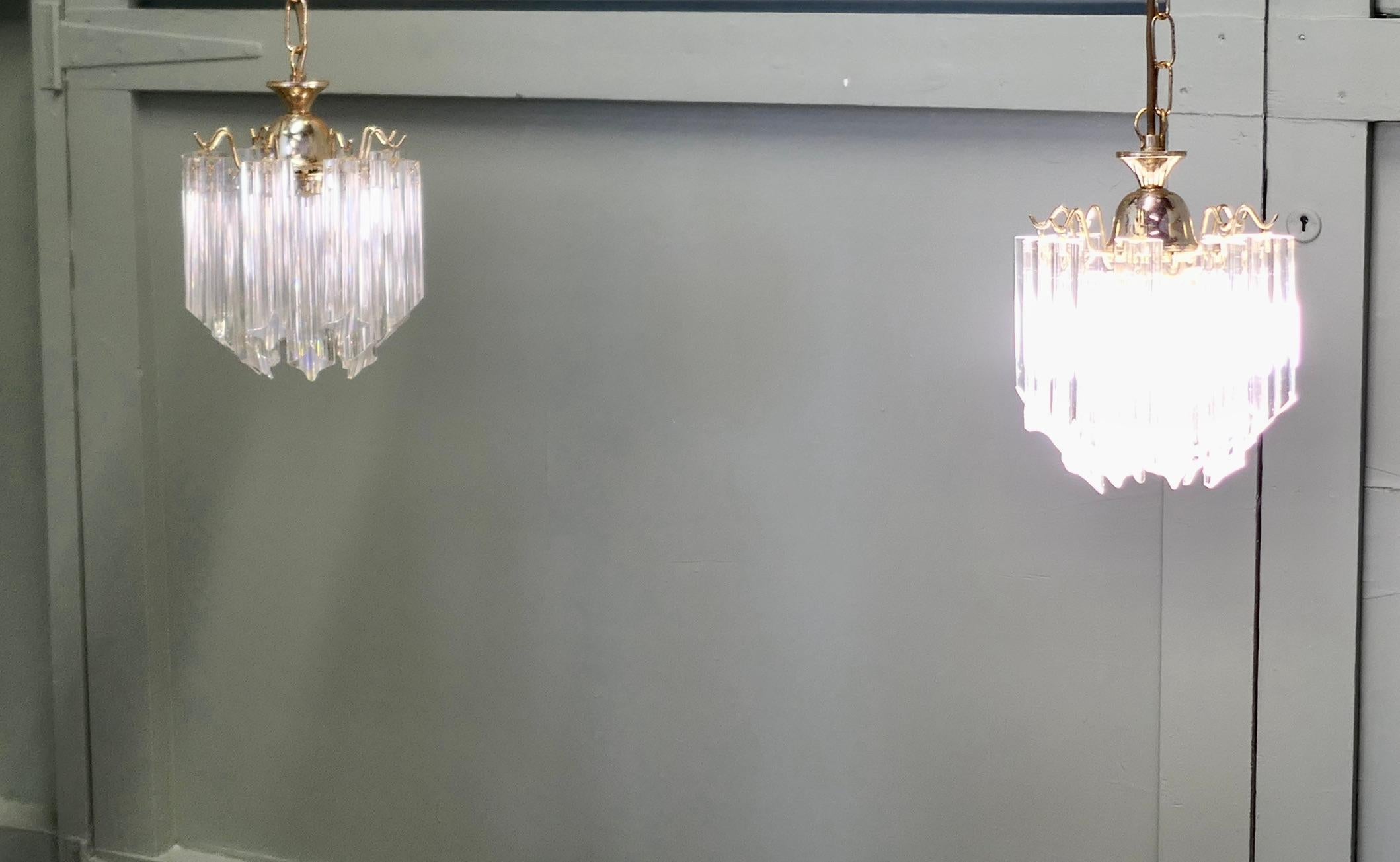 3 splendidi lampadari di cristallo Art Deco  Questi sono pezzi superbi provenienti dalla Francia in vendita 2