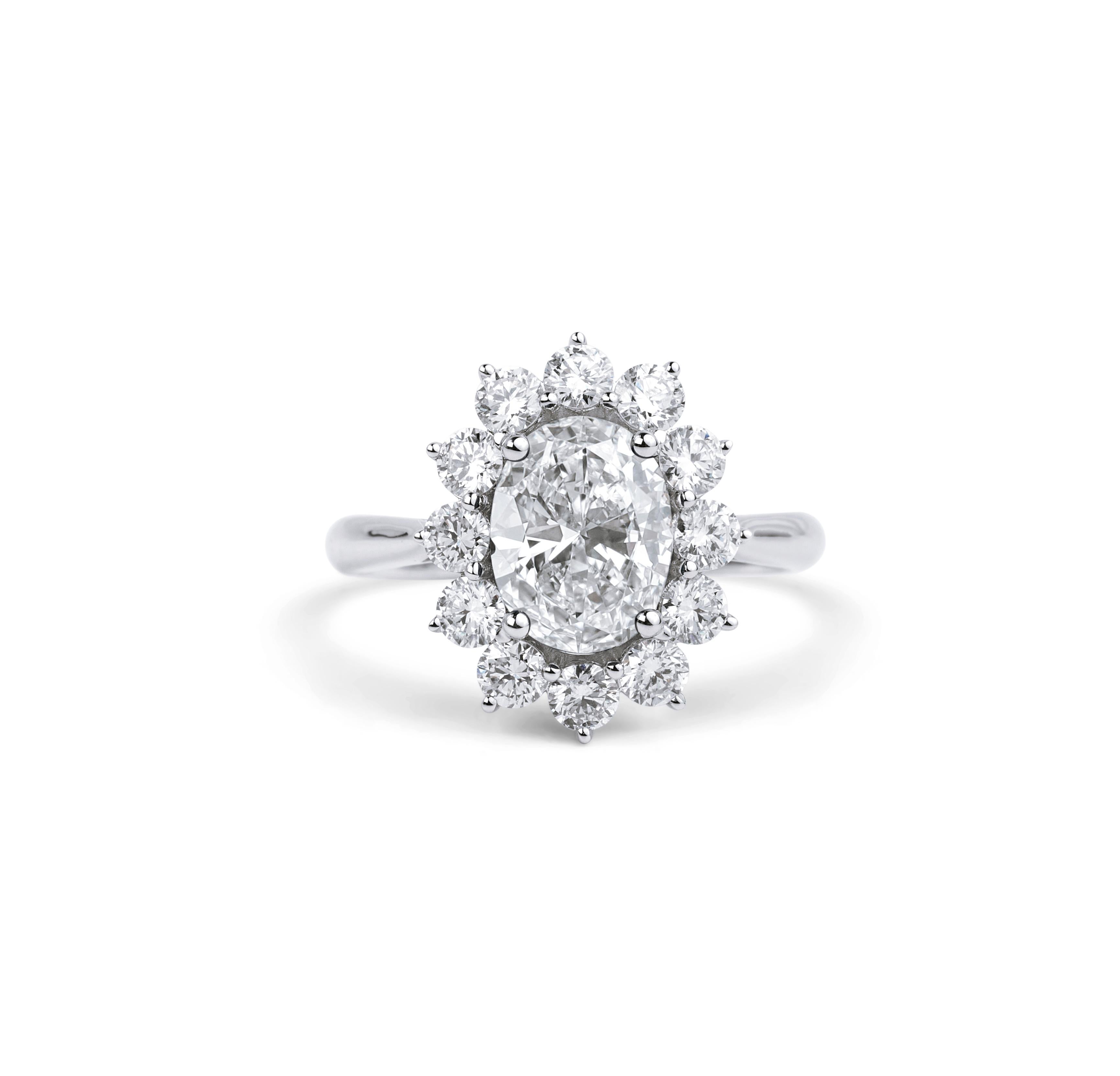 GIA Report Certified 3 TCW E VS Oval Cut Diamond Engagement Cocktail Ring for her, GIA certified 

Available in 18k white gold.

Same design can be made also with other custom gemstones per request.

Product details:

- Solid gold

- Side diamond -