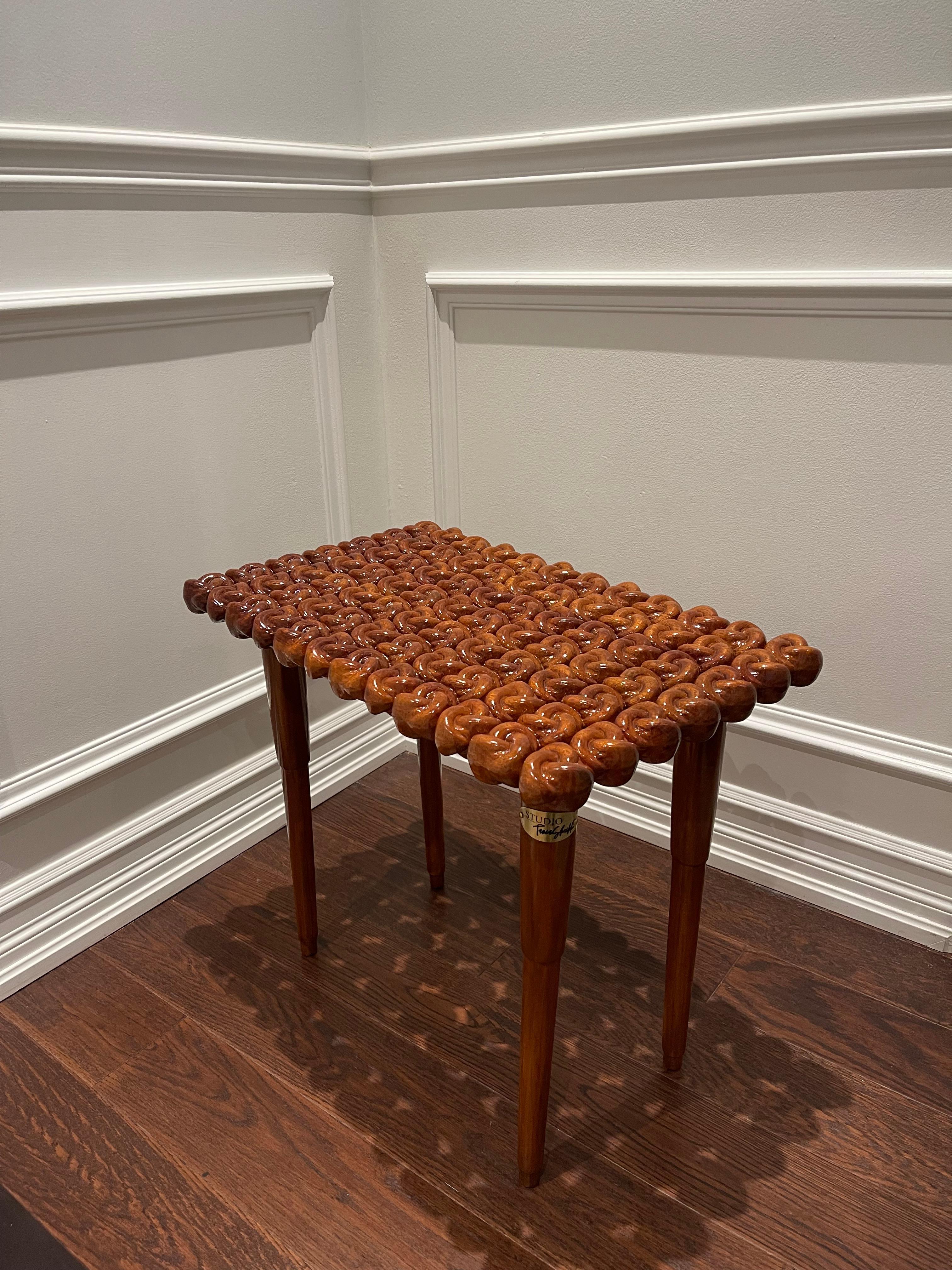 Organique Bois dur Sapele massif de 3 pouces d'épaisseur - Finition à la main - Nœud sculptural organique moderne en vente