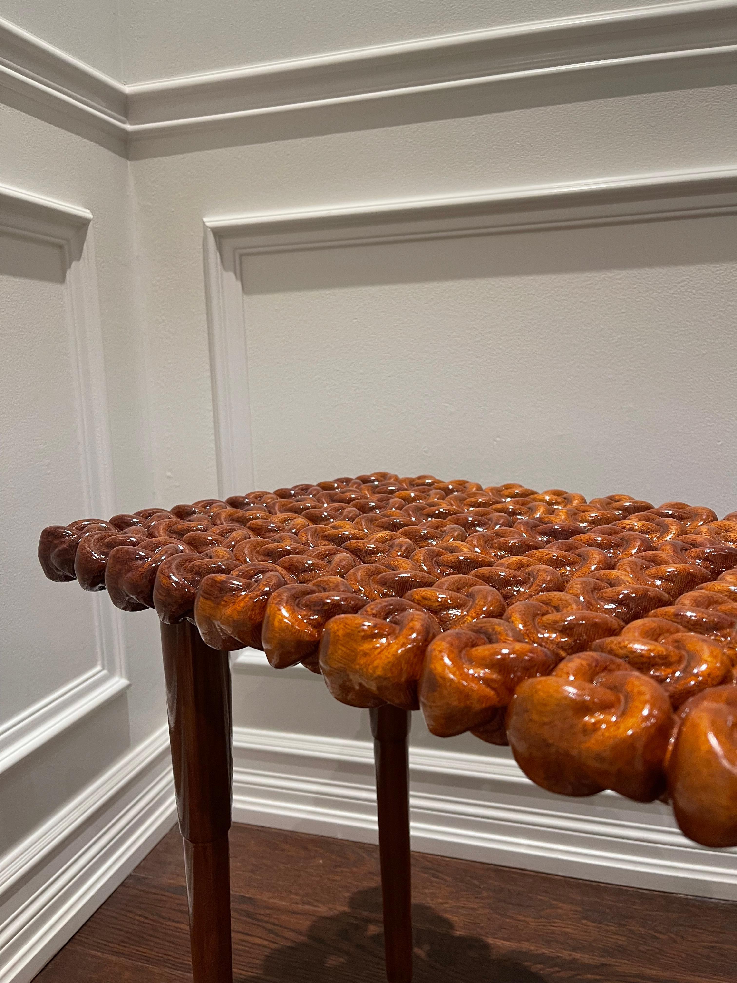 Asiatique Bois dur Sapele massif de 3 pouces d'épaisseur - Finition à la main - Nœud sculptural organique moderne en vente