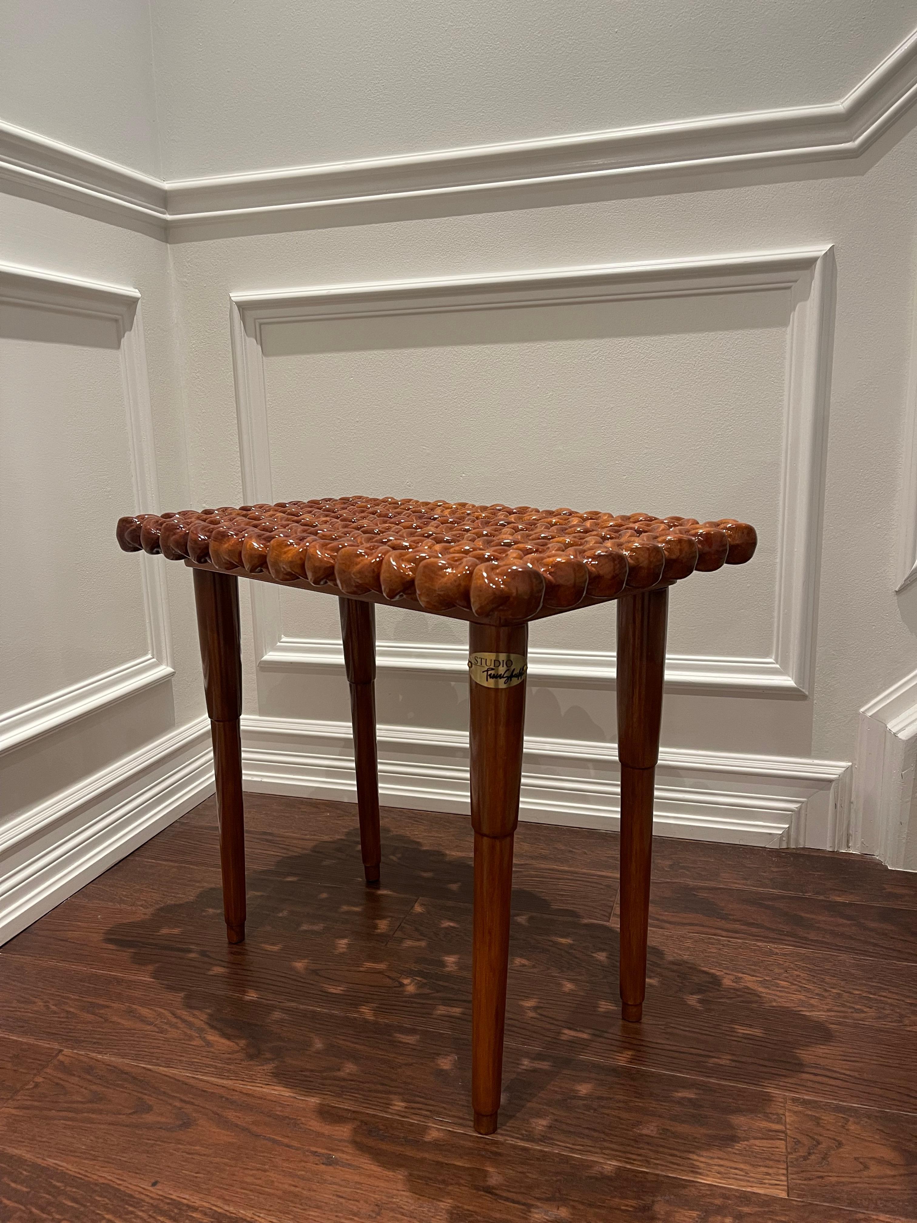 Laiton Bois dur Sapele massif de 3 pouces d'épaisseur - Finition à la main - Nœud sculptural organique moderne en vente