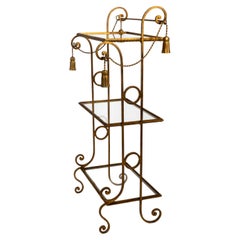 Estantería expositora de 3 niveles Vintage Italian Glass de metal dorado con borlas de cuerda