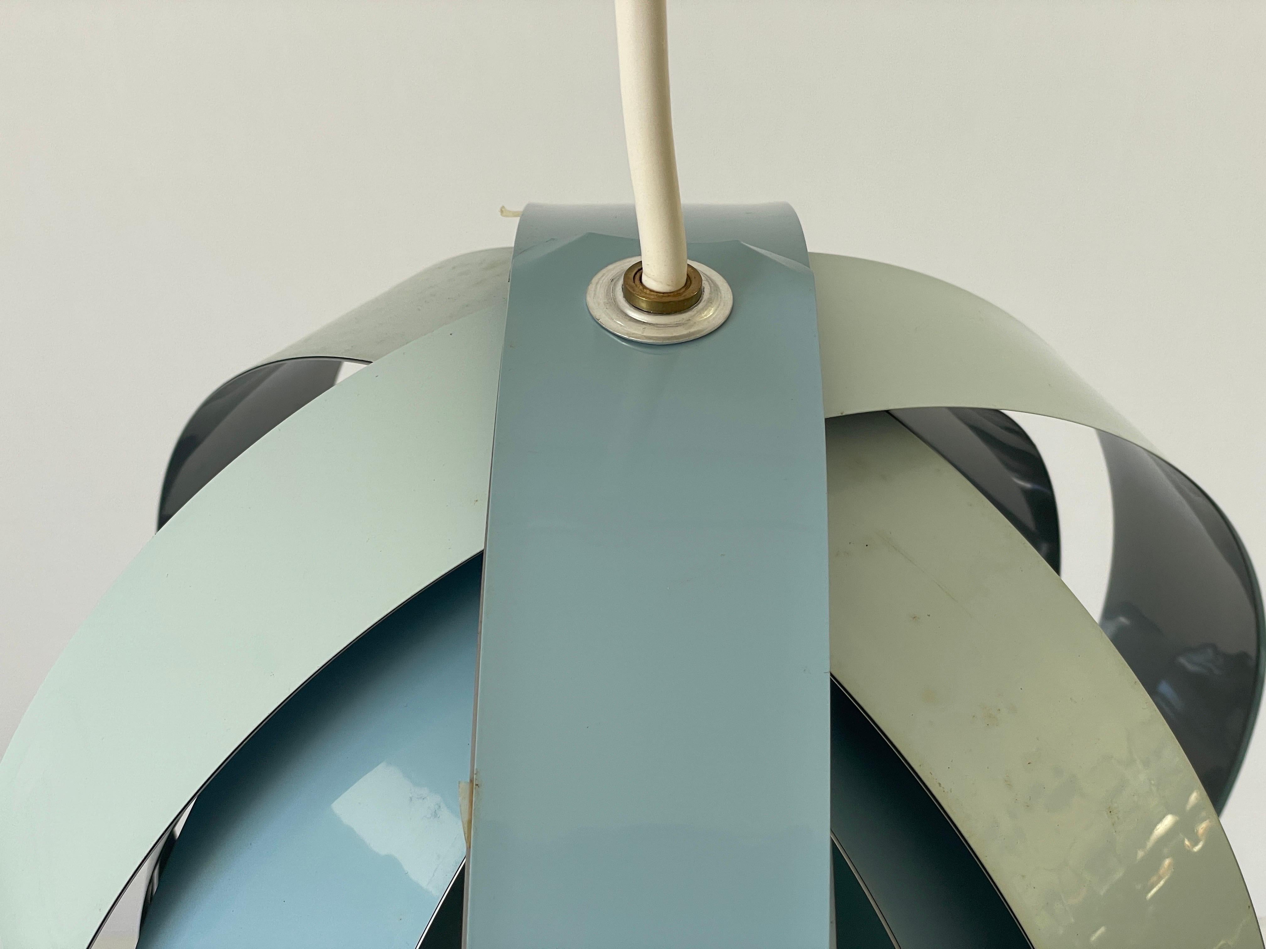 Mid-Century moderno Lampada a sospensione a 3 toni in metallo blu di Lamell-Star-Leuchten, anni '60, Germania in vendita