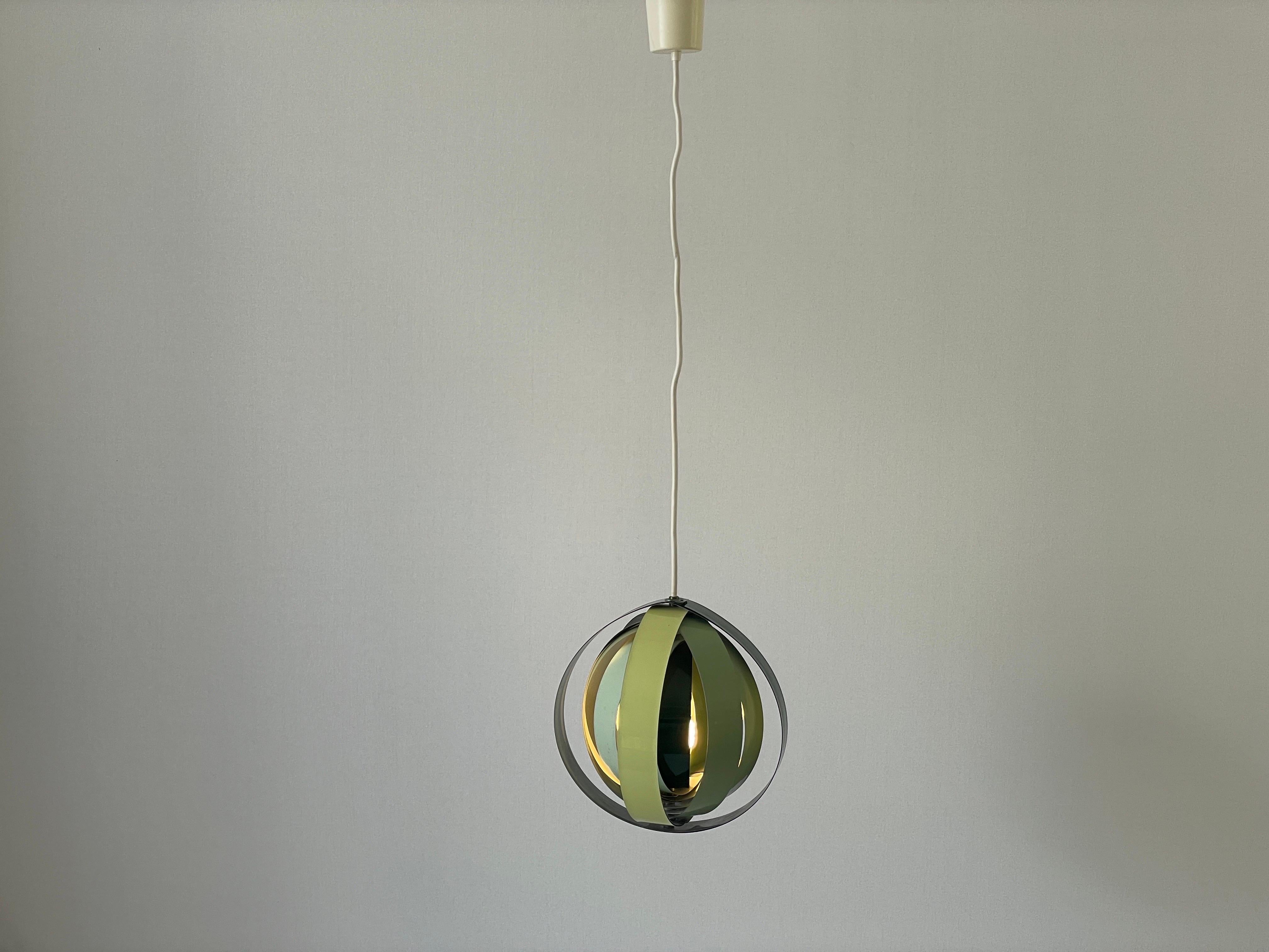 Lampe suspendue en métal vert à 3 tons par Lamell-Star-Leuchten, années 1960, Allemagne en vente 4