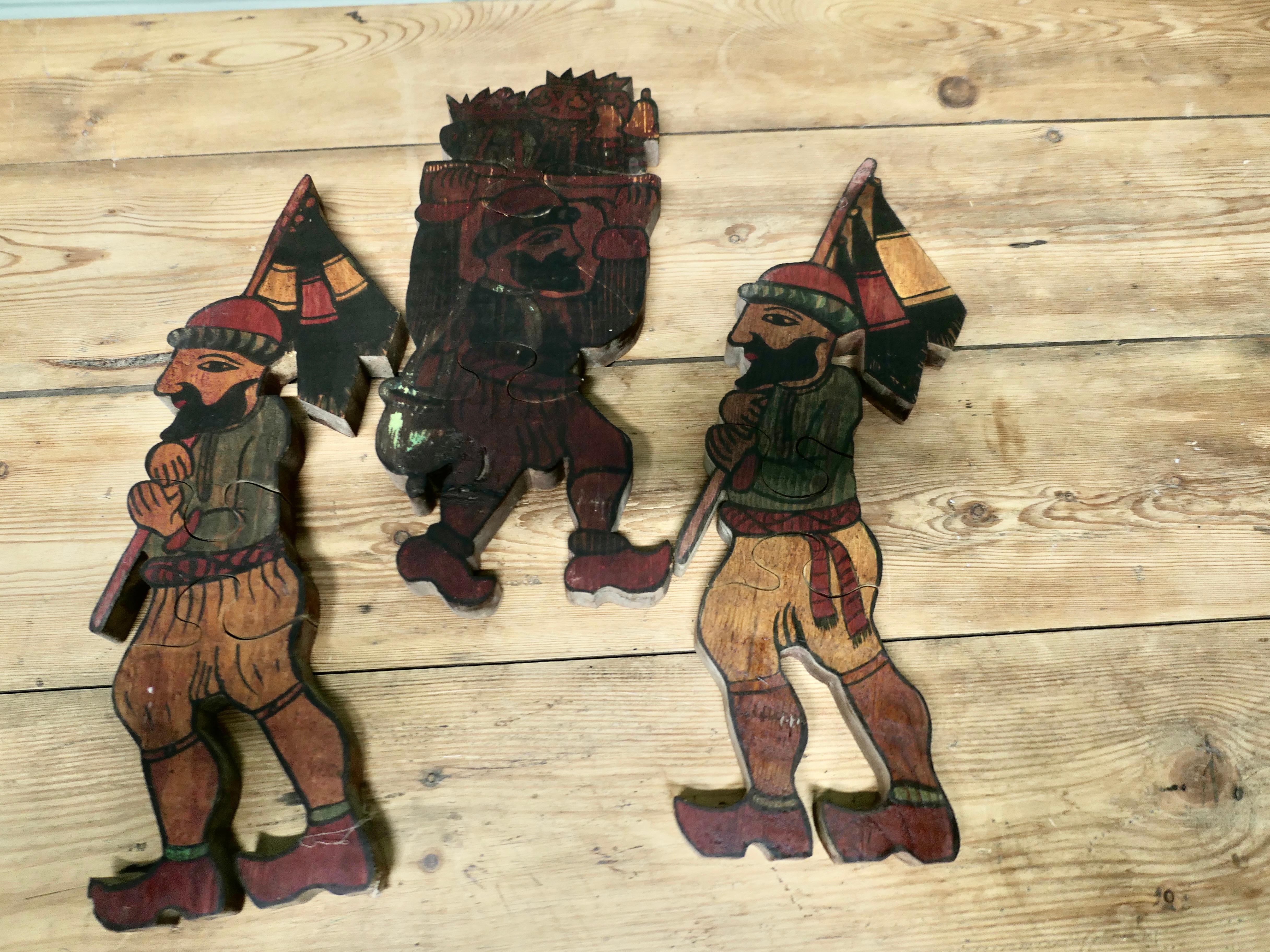 3 sehr naive französische Soldatenpuzzles Diese 3 sind handgemacht im Angebot 1