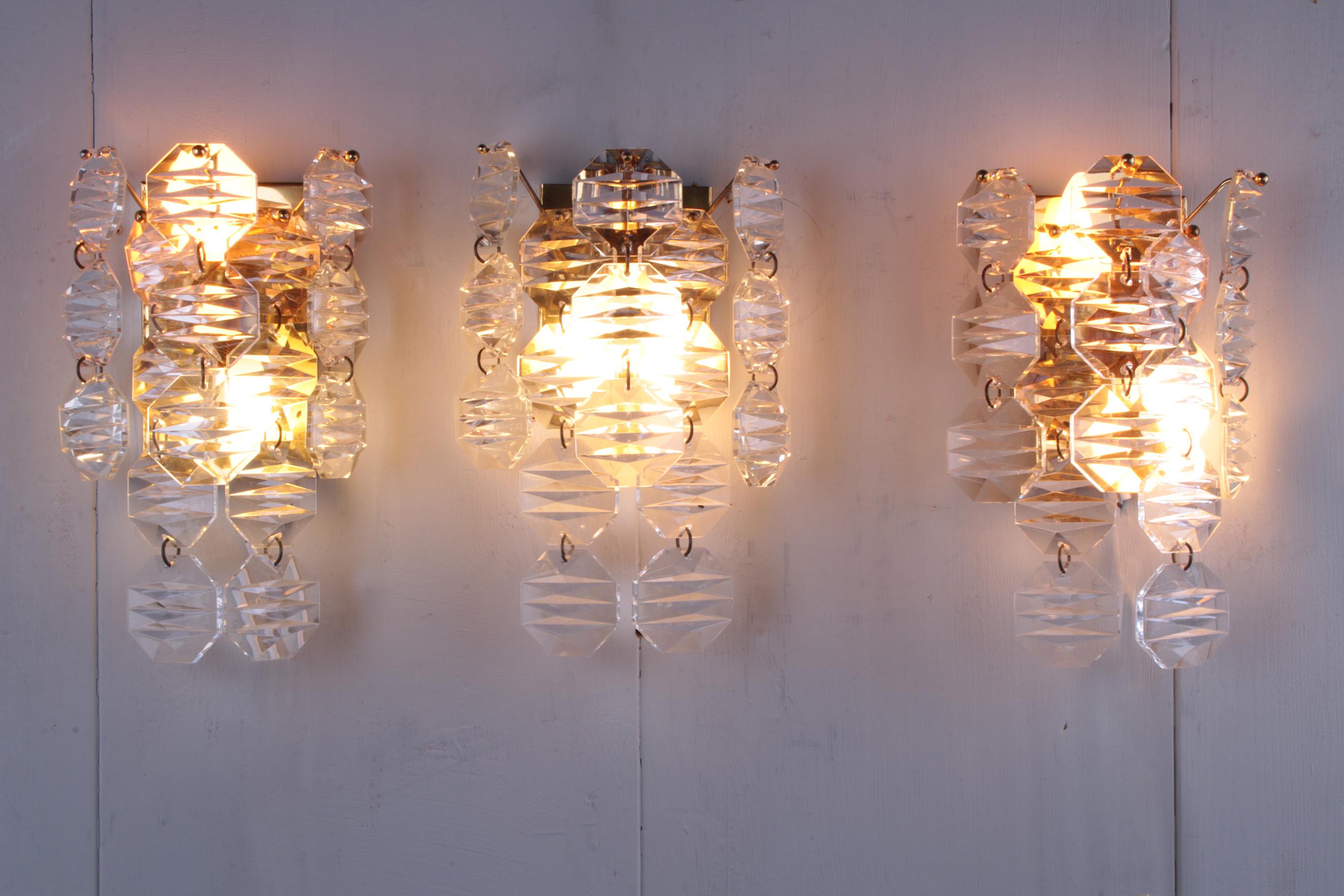 3 Very nice BIG and Rare Crystal Wall Lamps From  J.T. Kalmar, 1960s For Sale 5