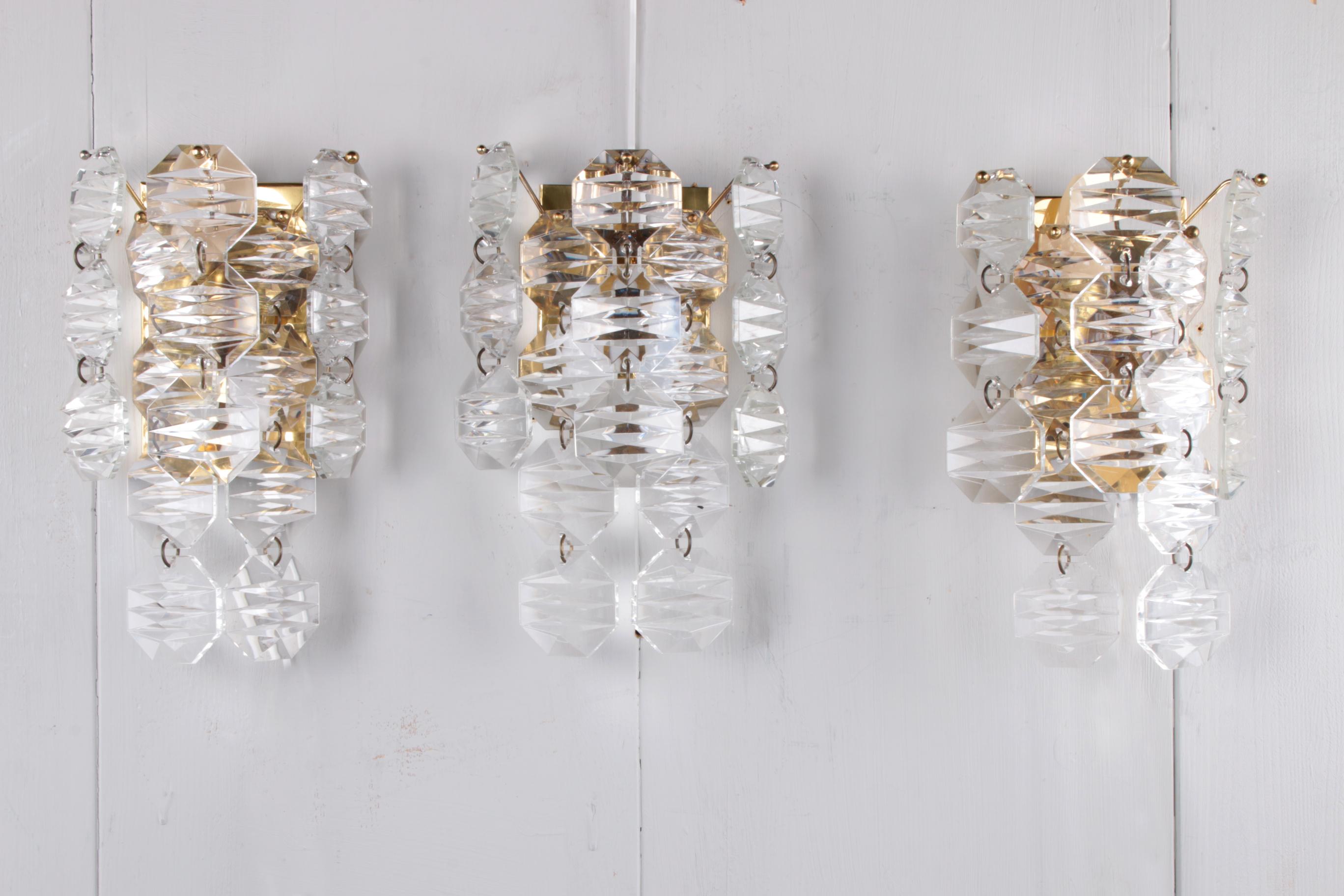 3 Very nice BIG and Rare Crystal Wall Lamps From  J.T. Kalmar, 1960s For Sale 6