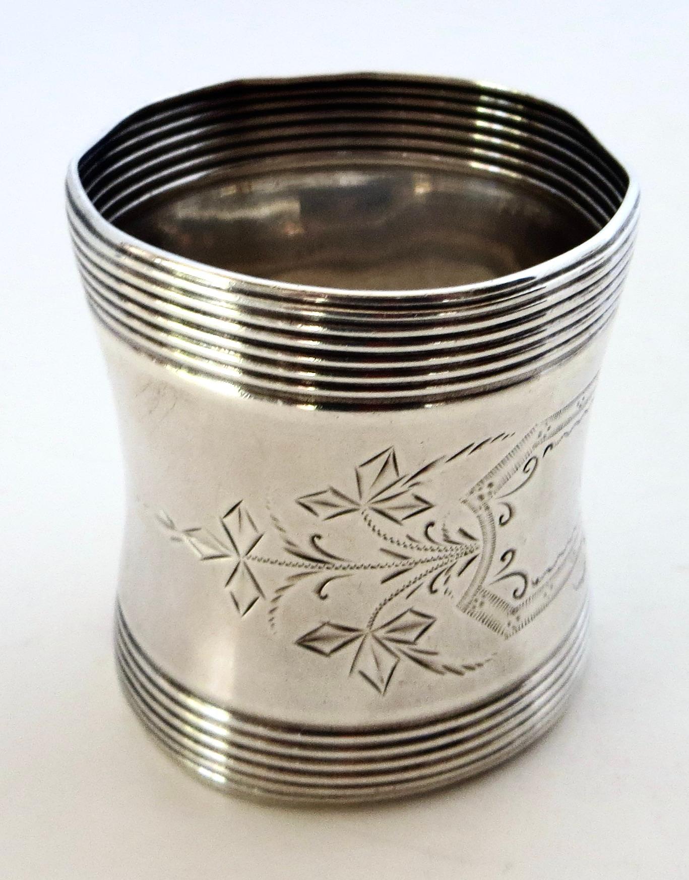 (3) Servilleteros Circulares Florales Victorianos Plateados + (8) Minicargadores SP en venta 2