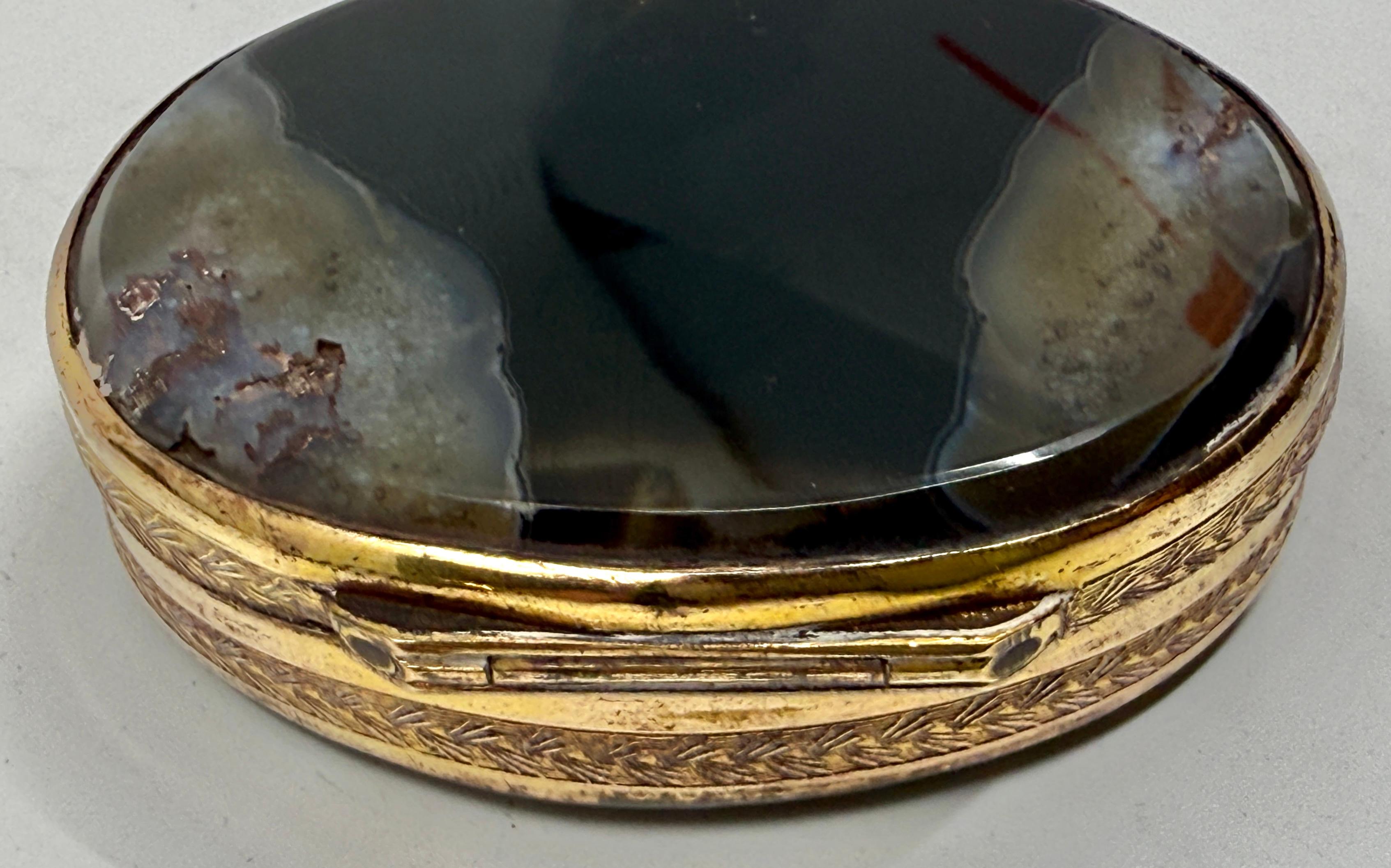 3 tabatières victoriennes en métal doré et en agate baguée Bon état - En vente à Palm Springs, CA