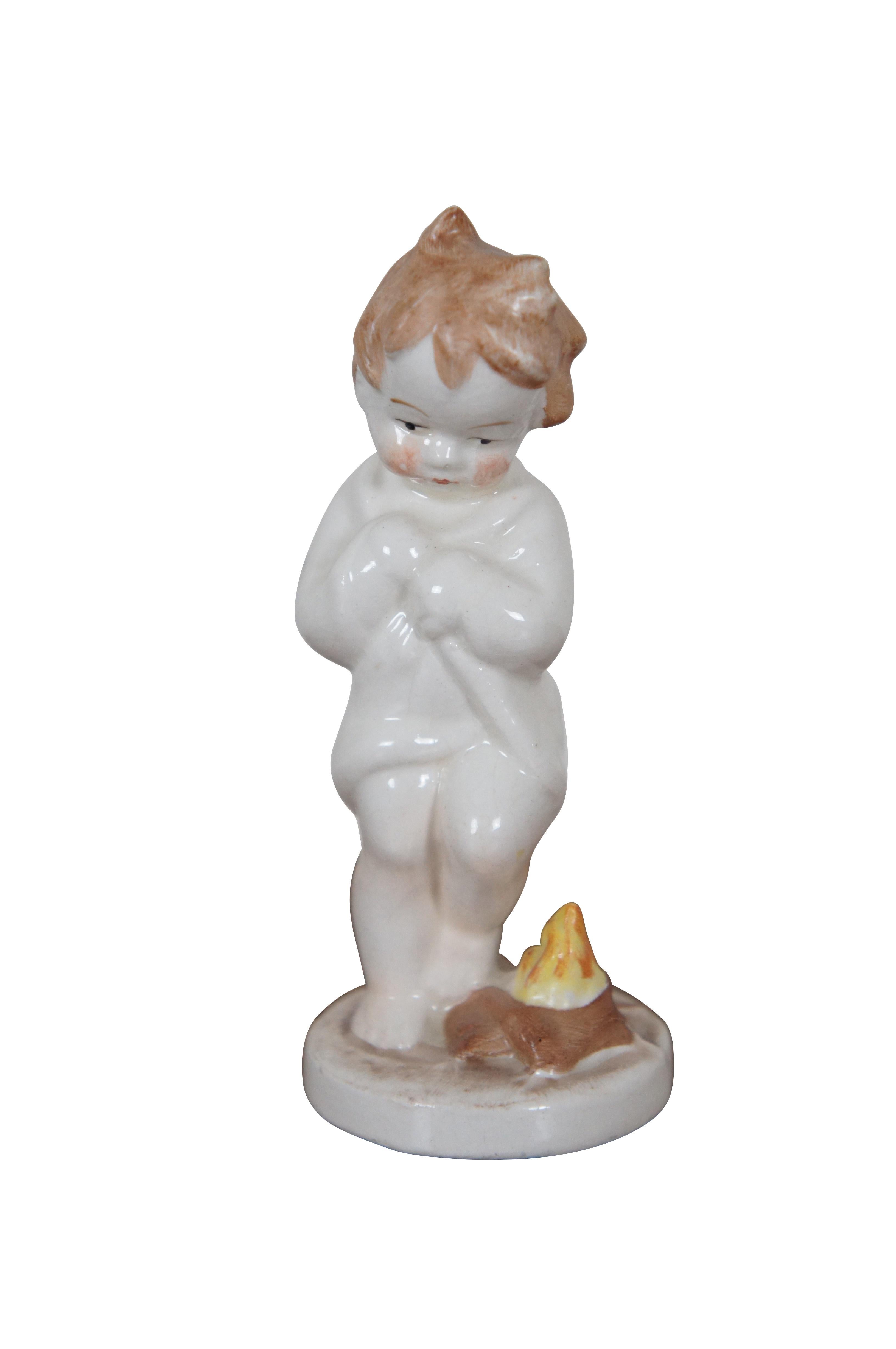 3 Vintage 1930s Goebel Hummel Porcelain Cherub Figurines Germany Grapes Fireside In Good Condition In Dayton, OH