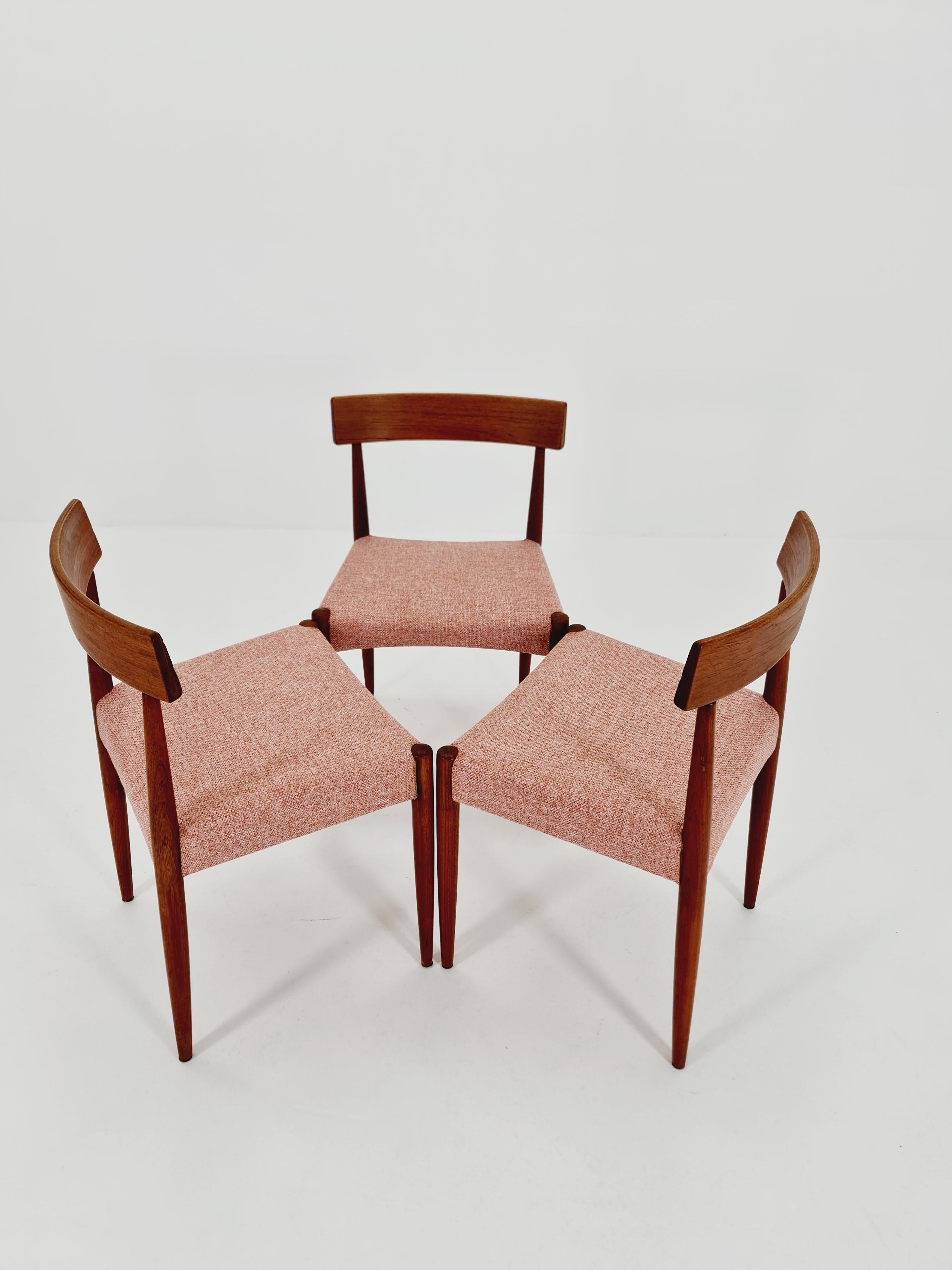 3 Sedia danese vintage in teak di Arne Hovmand-Olsen Model NR Mk 200 , anni '60 In condizioni buone in vendita a Gaggenau, DE