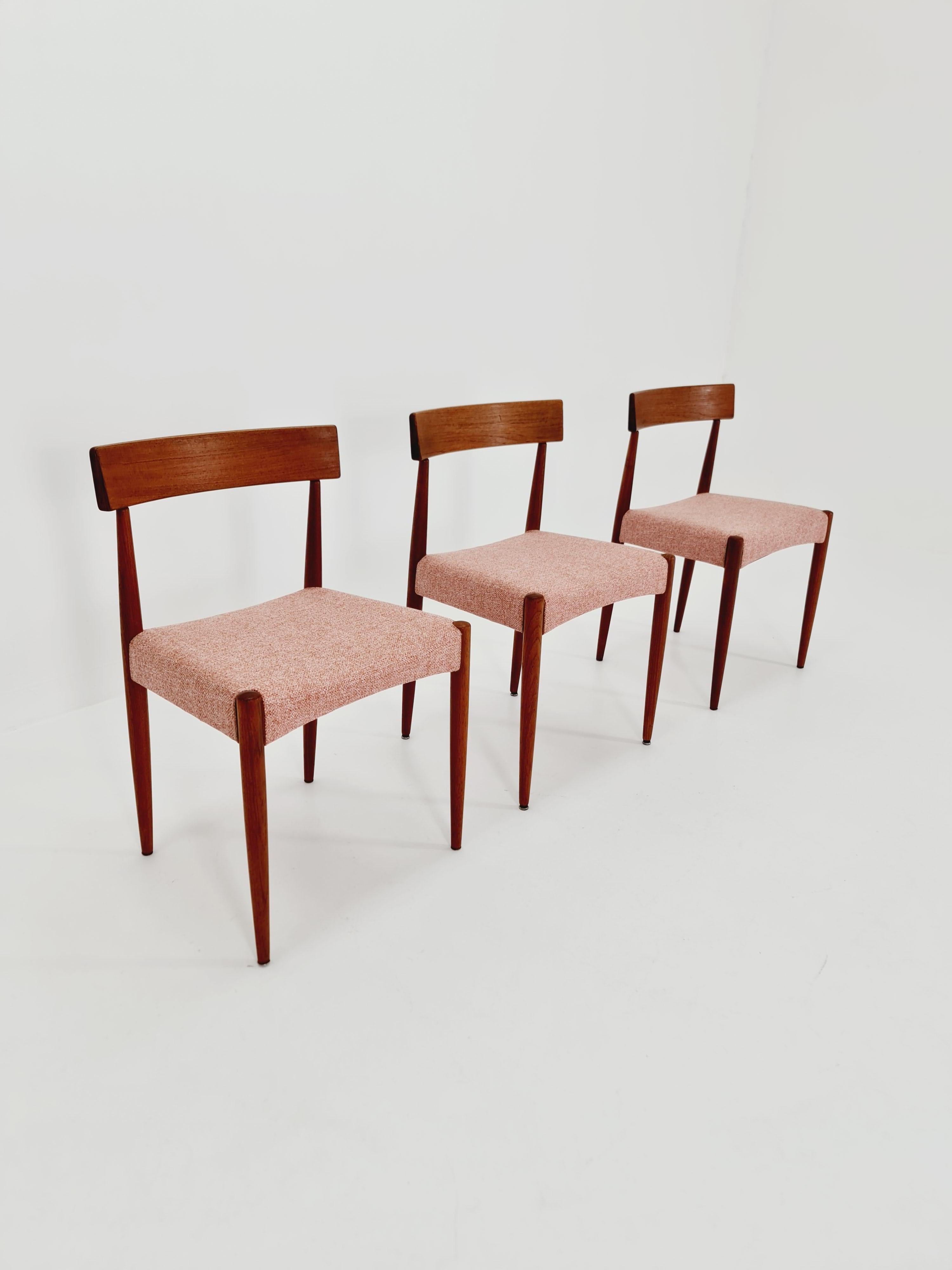 3 Sedia danese vintage in teak di Arne Hovmand-Olsen Model NR Mk 200 , anni '60 in vendita 2