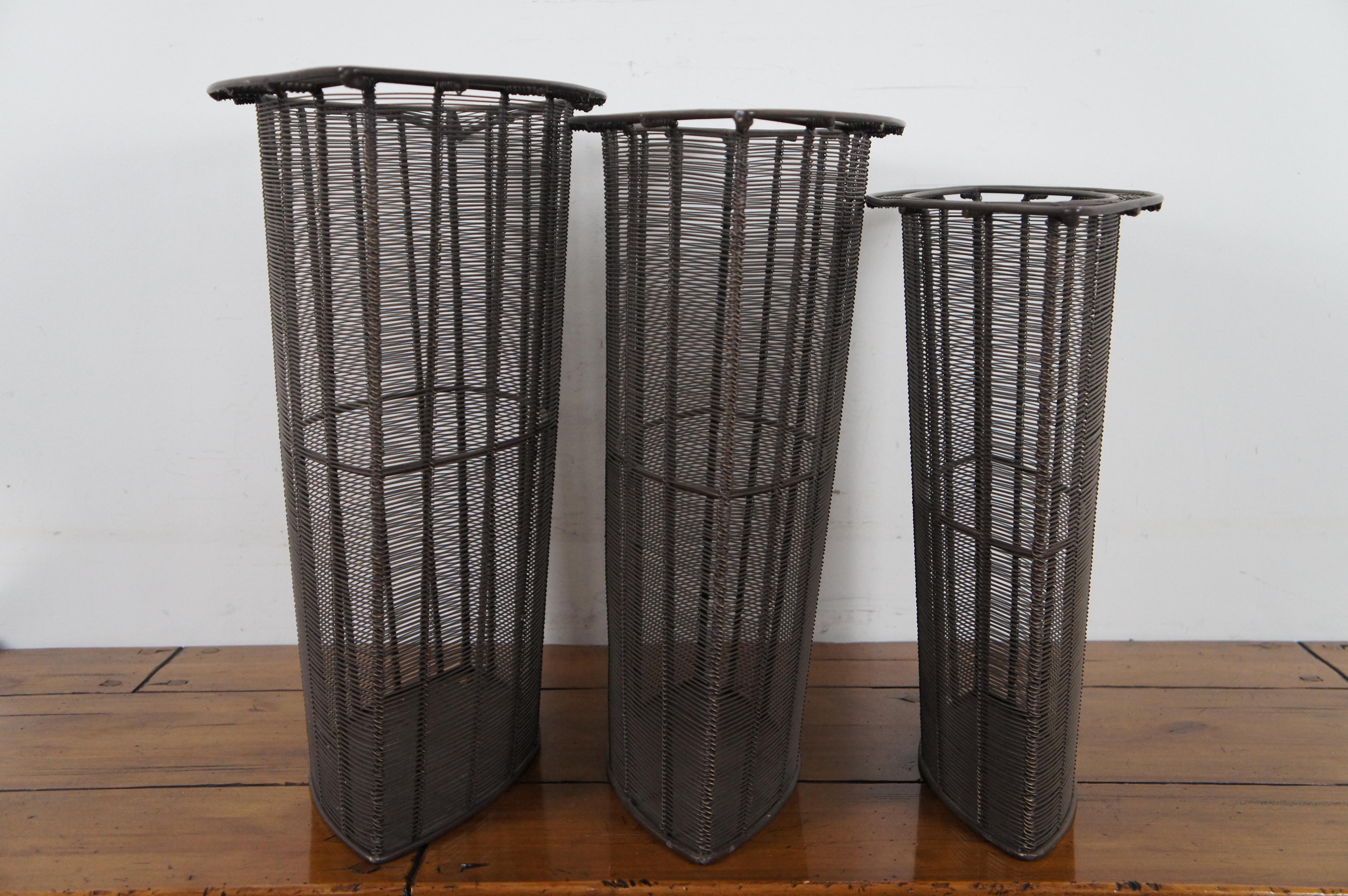 3 Vintage Interlude Home Heavy Wire Nesting Waste Baskets Trash Cans In Good Condition For Sale In Dayton, OH