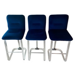 3 Sgabelli da bar girevoli vintage Lion in Frost Lucite Cromo Velluto blu