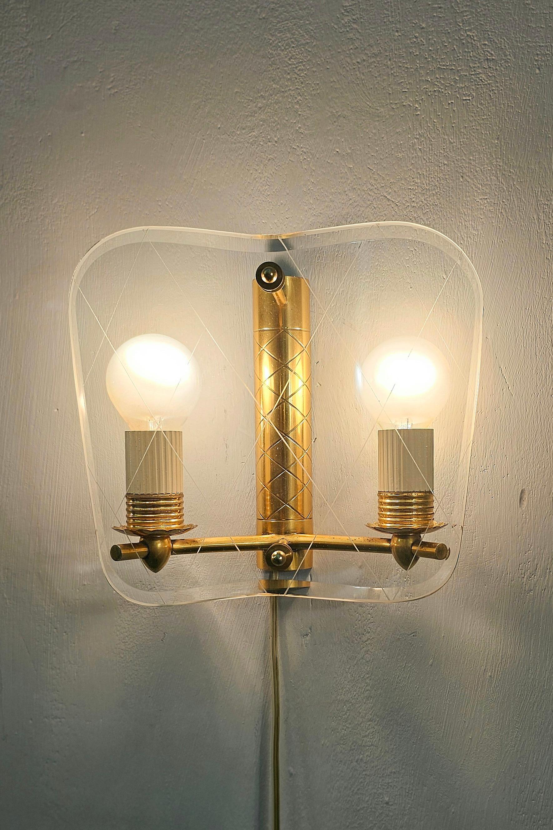 3 Wall Lights Sconces Brass Decorated Glass Midcentury Italian Design 1950 For Sale 5