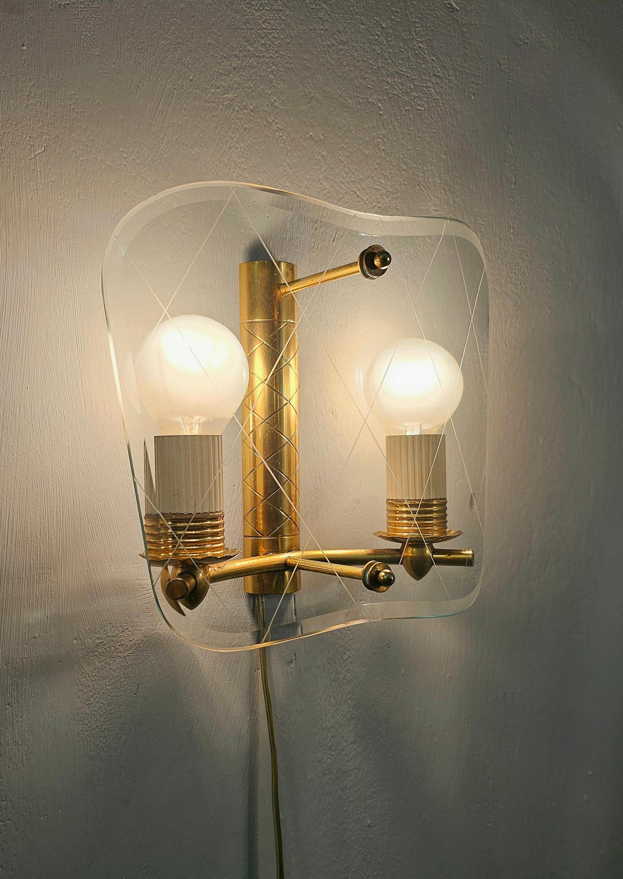 Mid-Century Modern 3 Wall Lights Sconces Brass Decorated Glass Midcentury Italian Design 1950 For Sale