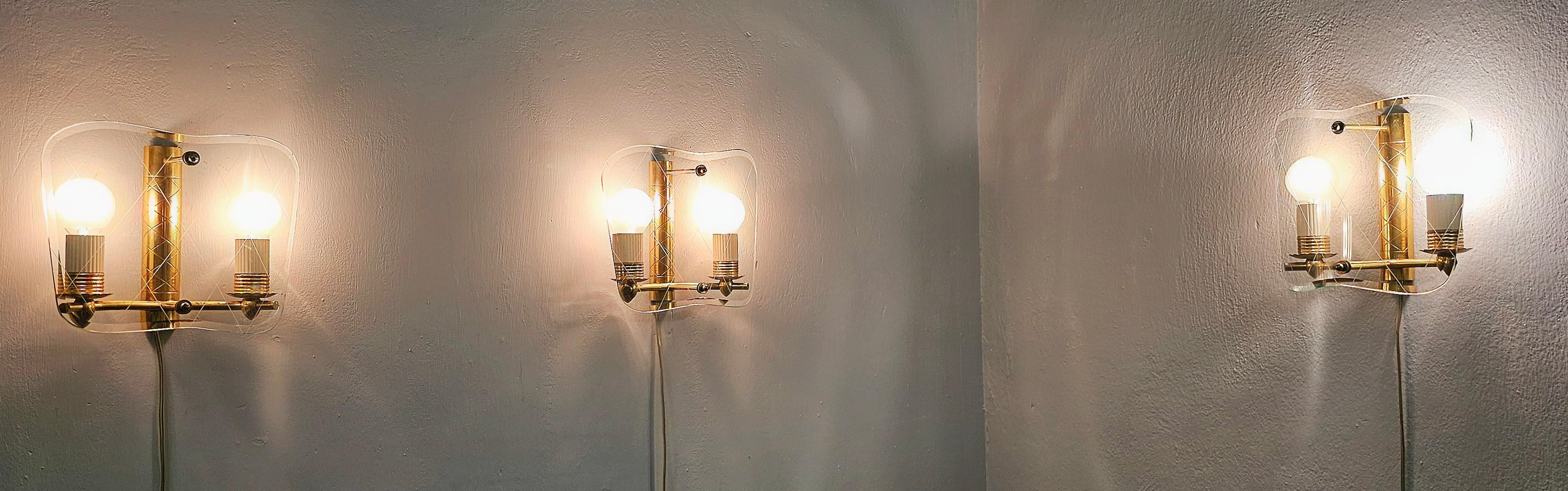 3 Wall Lights Sconces Brass Decorated Glass Midcentury Italian Design 1950 For Sale 1