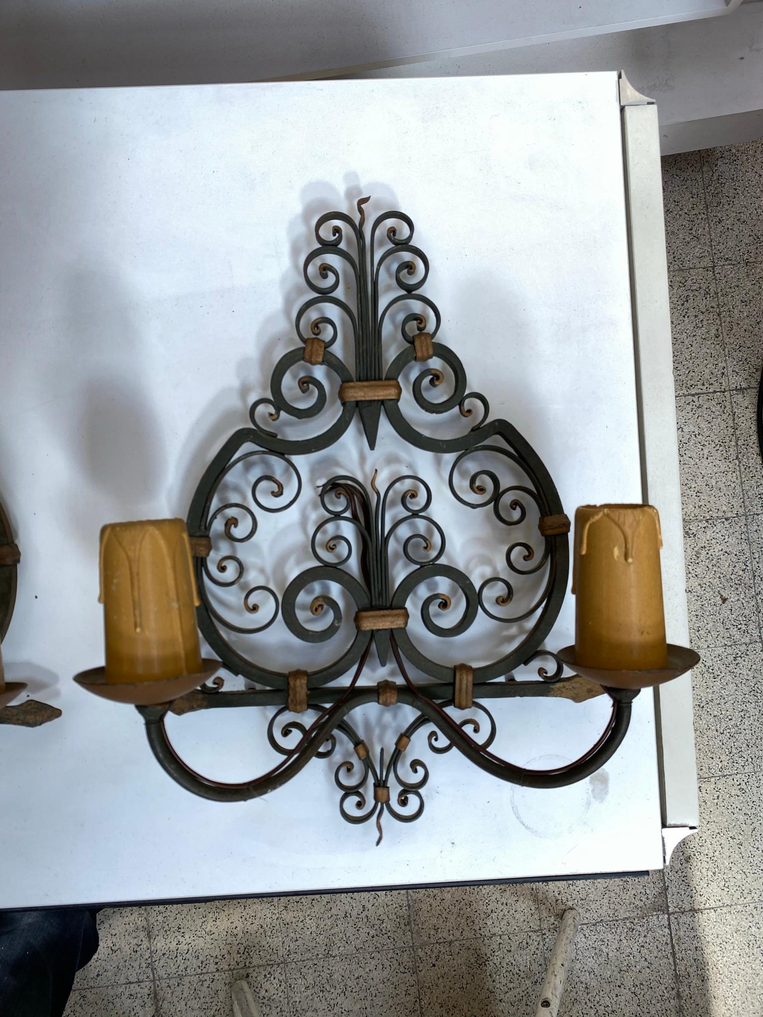 3 Wrought Iron, Art Deco Wall Sconces, French, 1940s In Good Condition For Sale In Saint-Ouen, FR