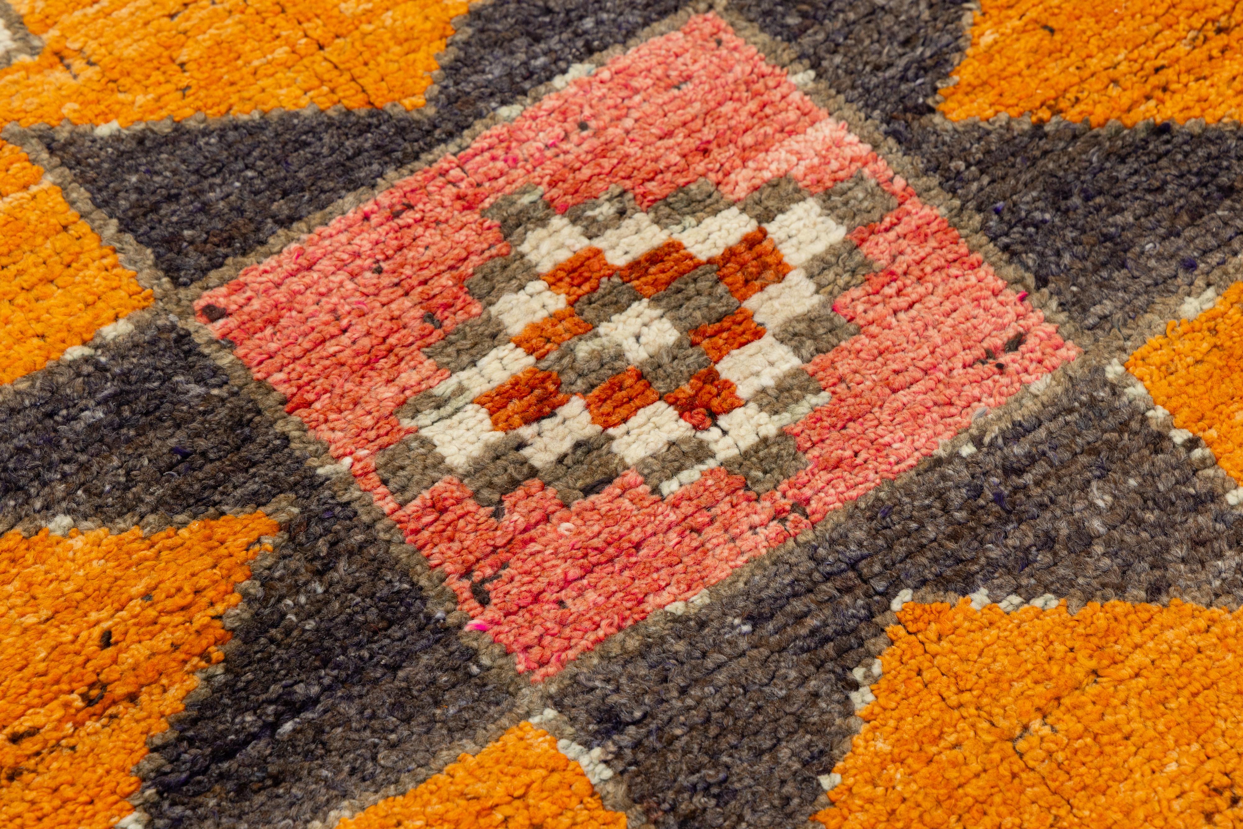 Runner in lana turca vintage 3 x 10 in arancione bruciato con motivi geometrici tribali In condizioni ottime in vendita a Norwalk, CT