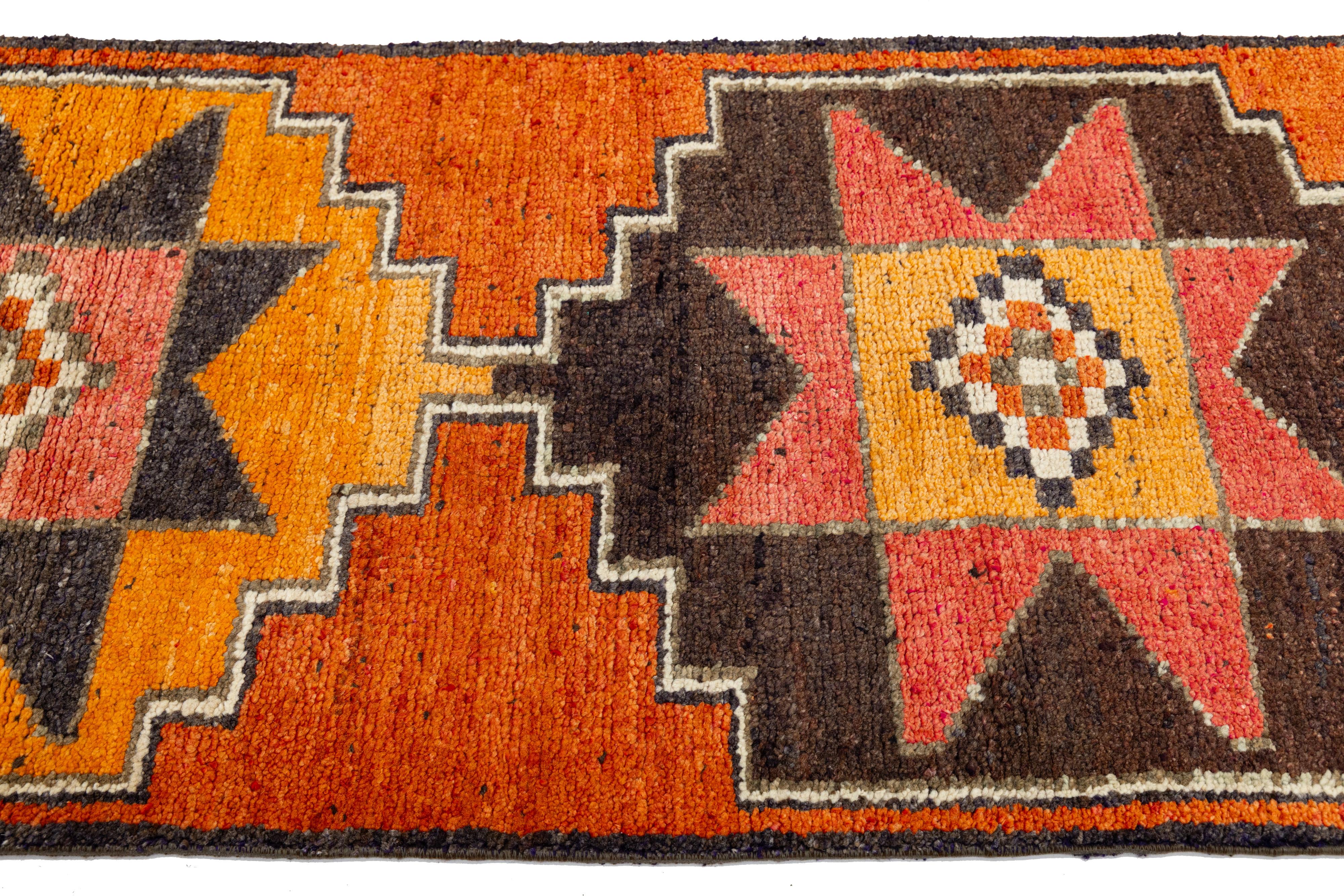 Runner in lana turca vintage 3 x 10 in arancione bruciato con motivi geometrici tribali in vendita 1