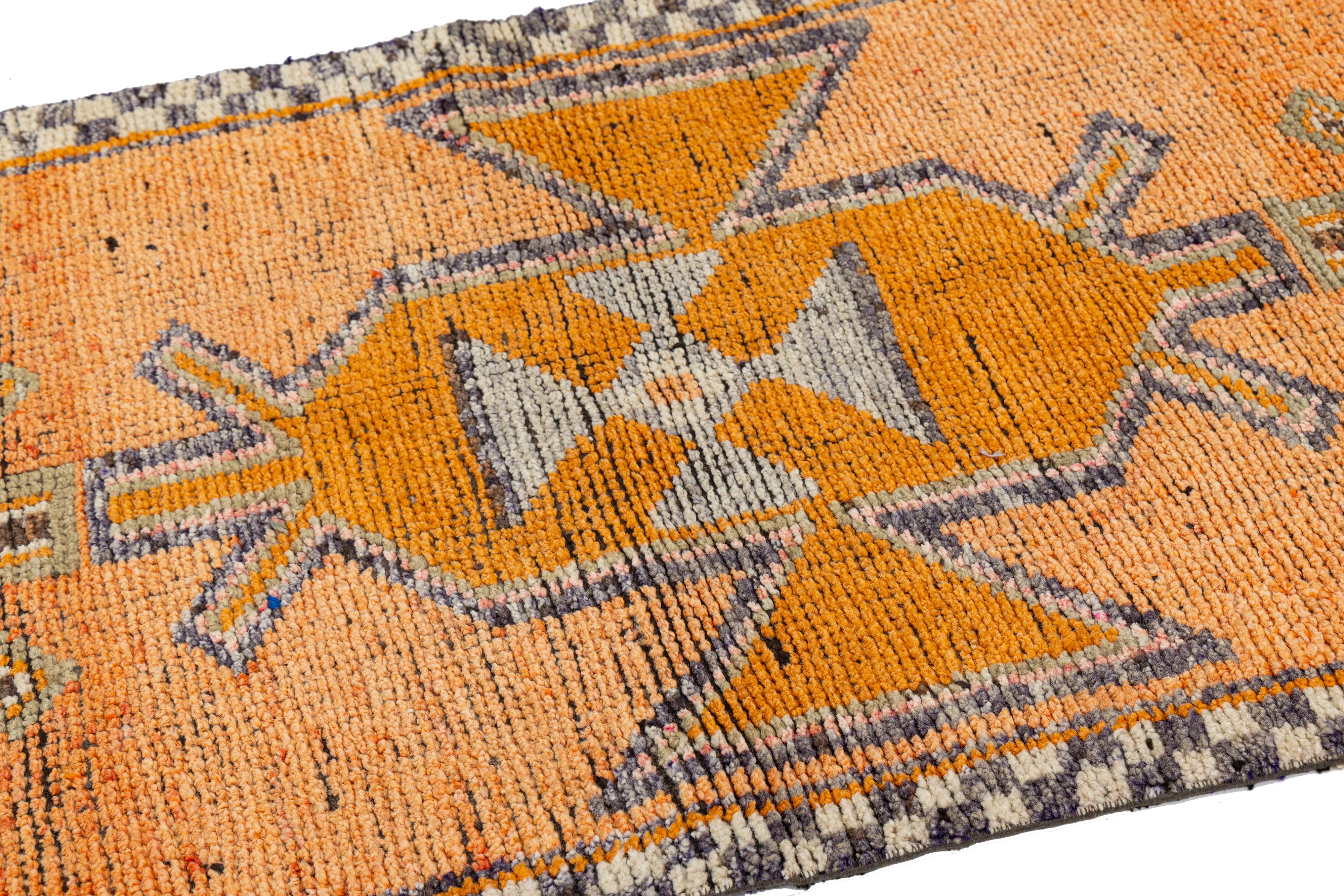 3 x 11 Läufer aus türkischer Wolle in Orange mit geometrischem Muster im Angebot 3