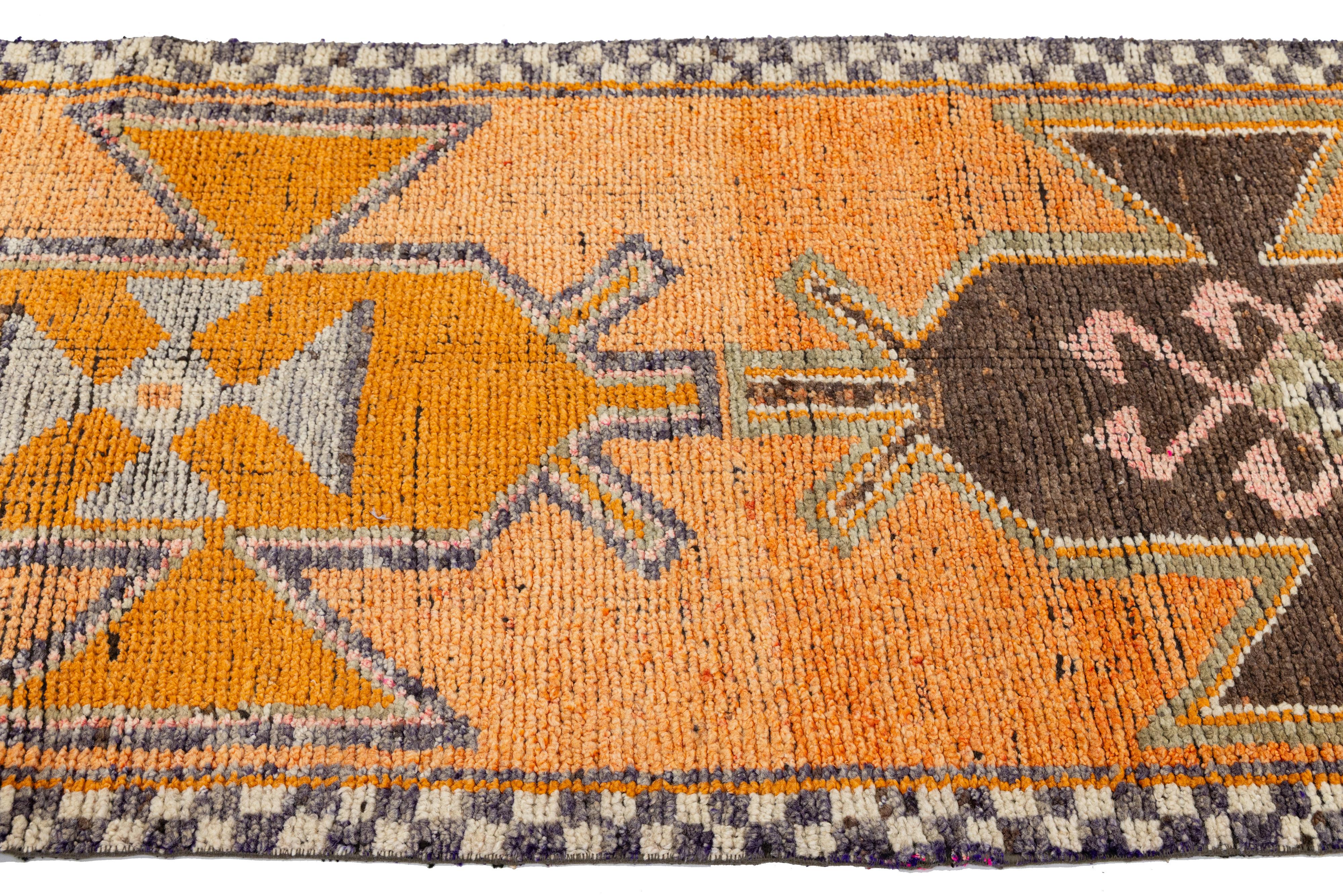 3 x 11 Läufer aus türkischer Wolle in Orange mit geometrischem Muster im Angebot 2