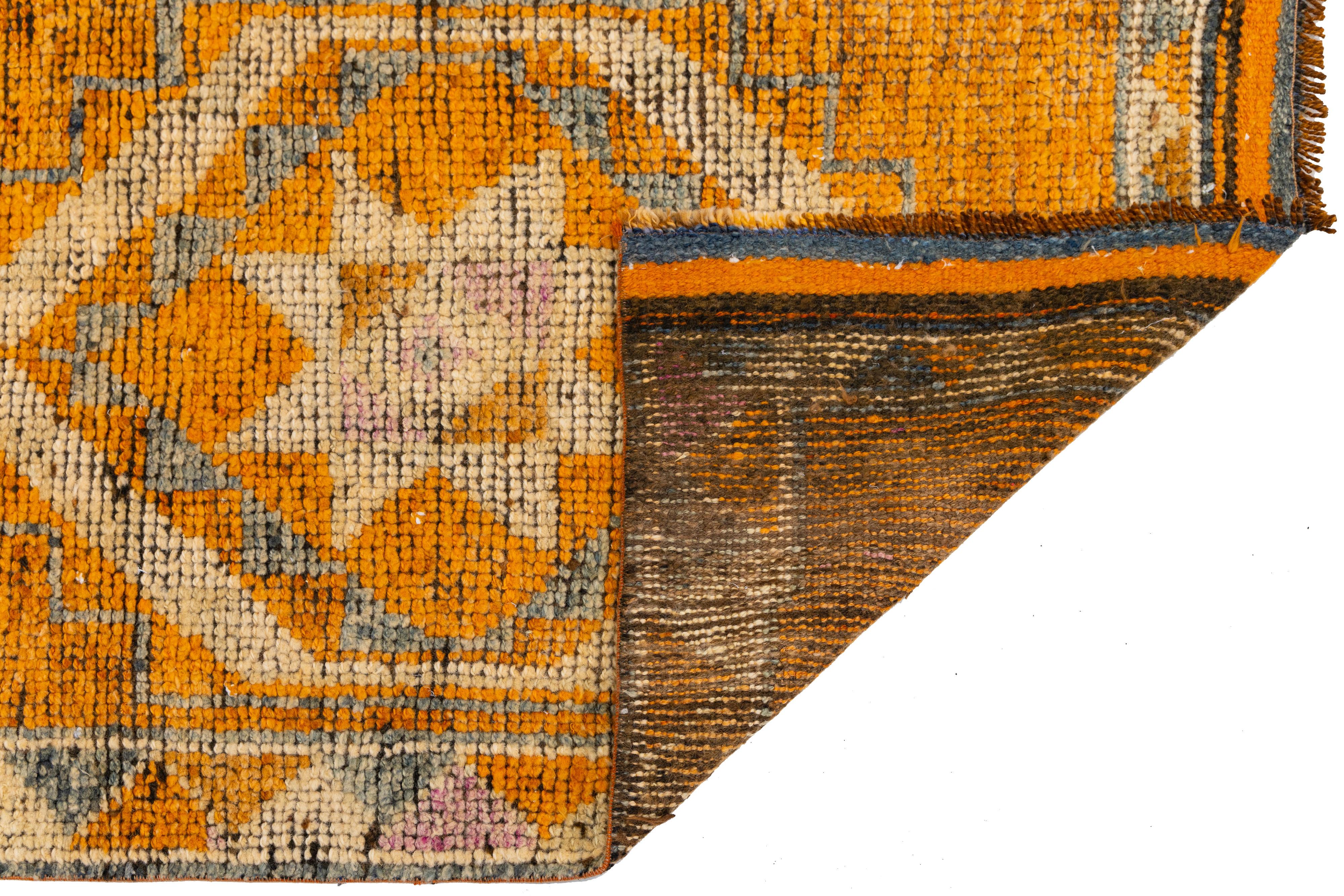 3 x 13 Vintage Alfombra Turca de Lana Anaranjada Anudada a Mano con Motivos Geométricos Moderno de mediados de siglo en venta