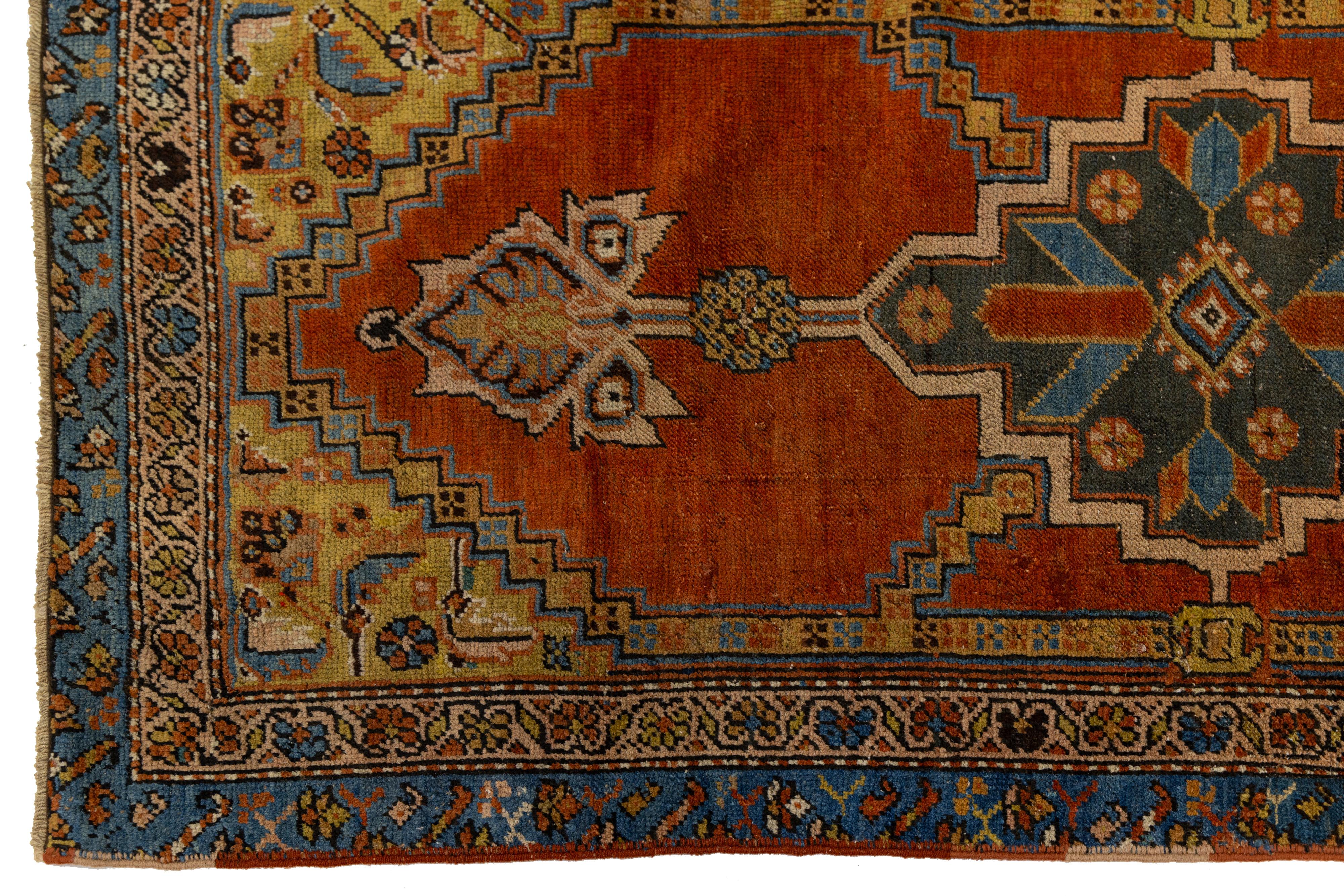 3 x 18 Antik Bakshaeish Persische Wolle Läufer In Orange-Rost Mit Tribal Design im Angebot 2