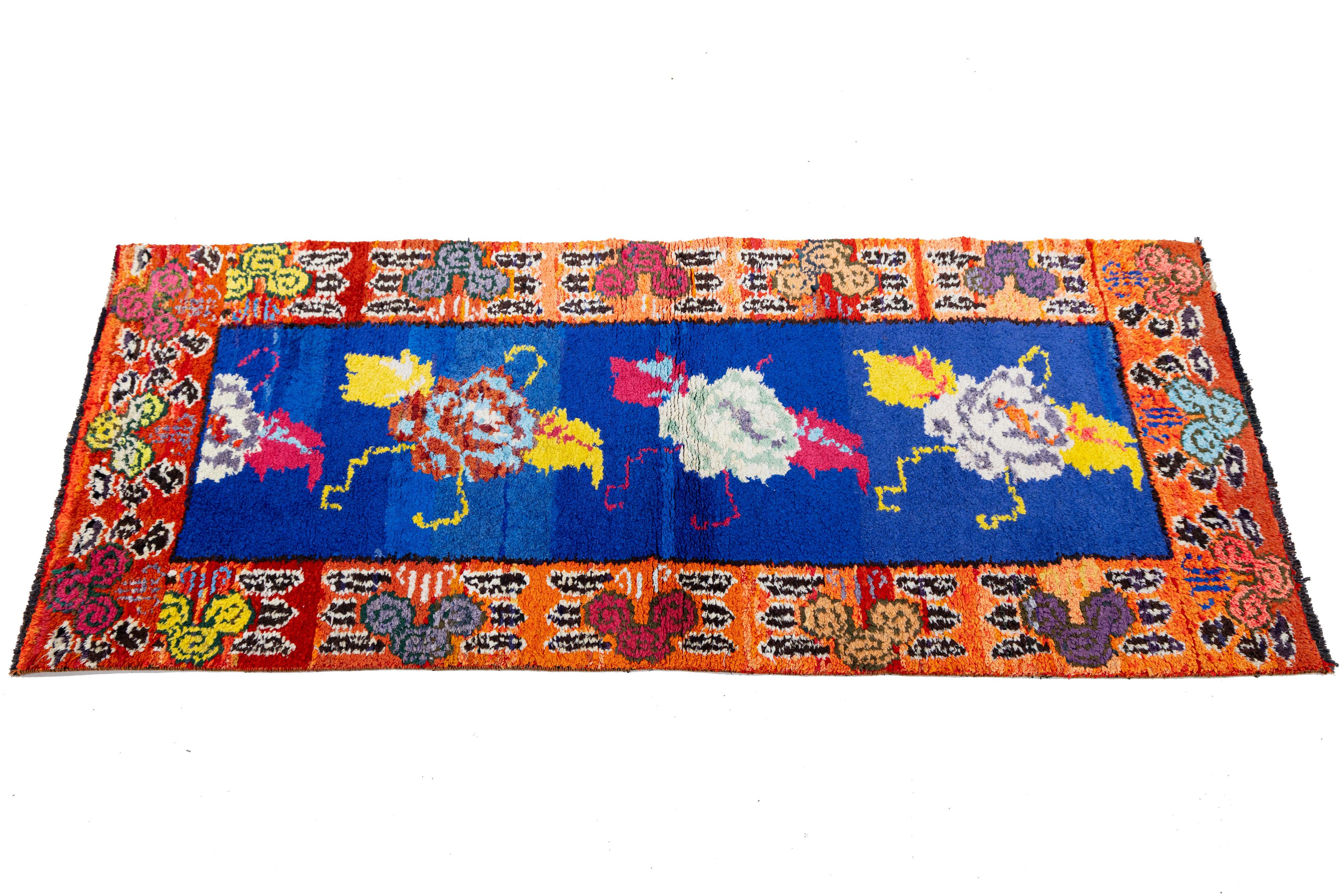 3 x 6 Läufer aus türkisch-blauer Wolle mit lebhaften abstrakten Motiven im Zustand „Hervorragend“ im Angebot in Norwalk, CT