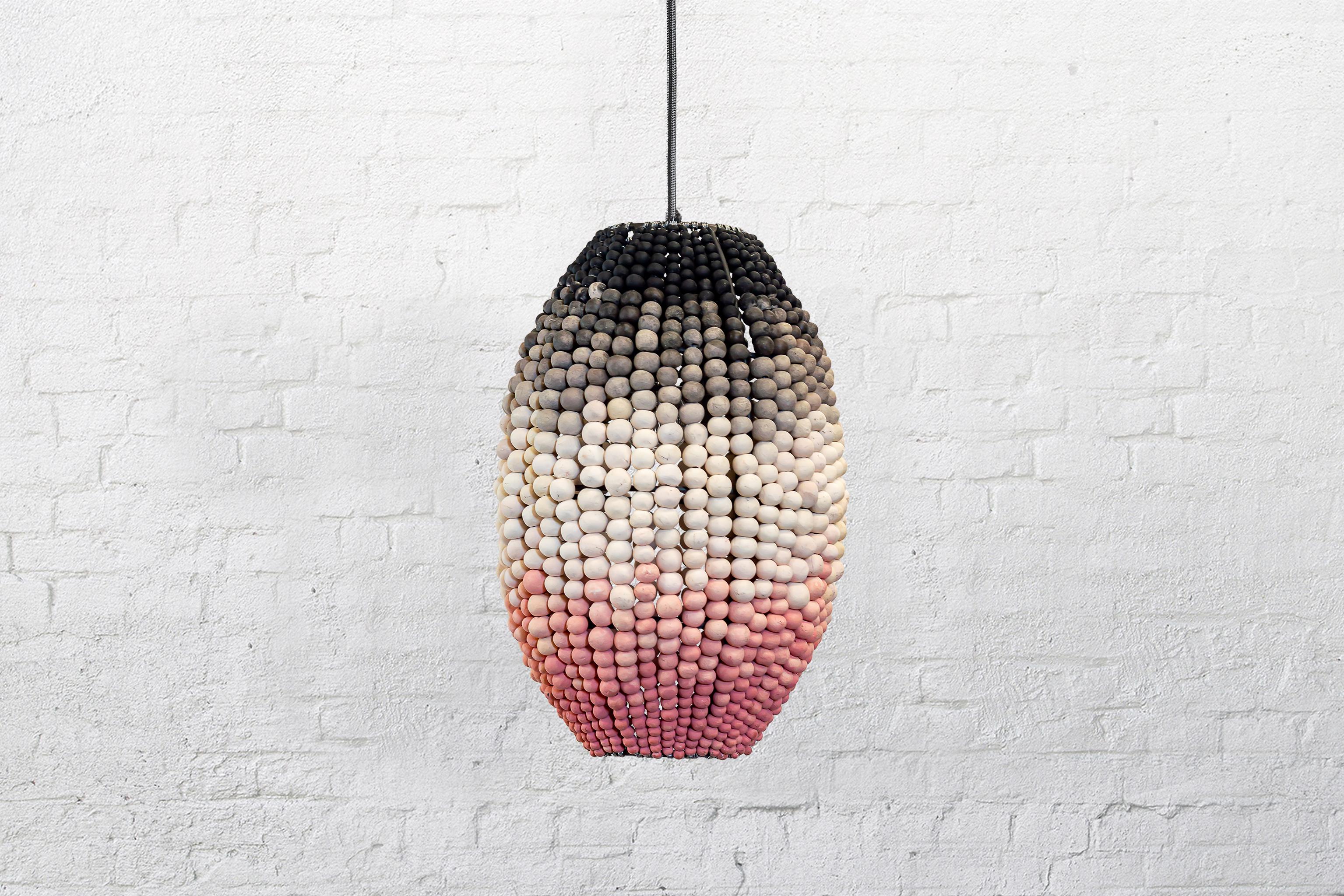 Perlé Lampe à suspension Klaylife Baril 3 x Ombre faite à la main en argile perlée en vente