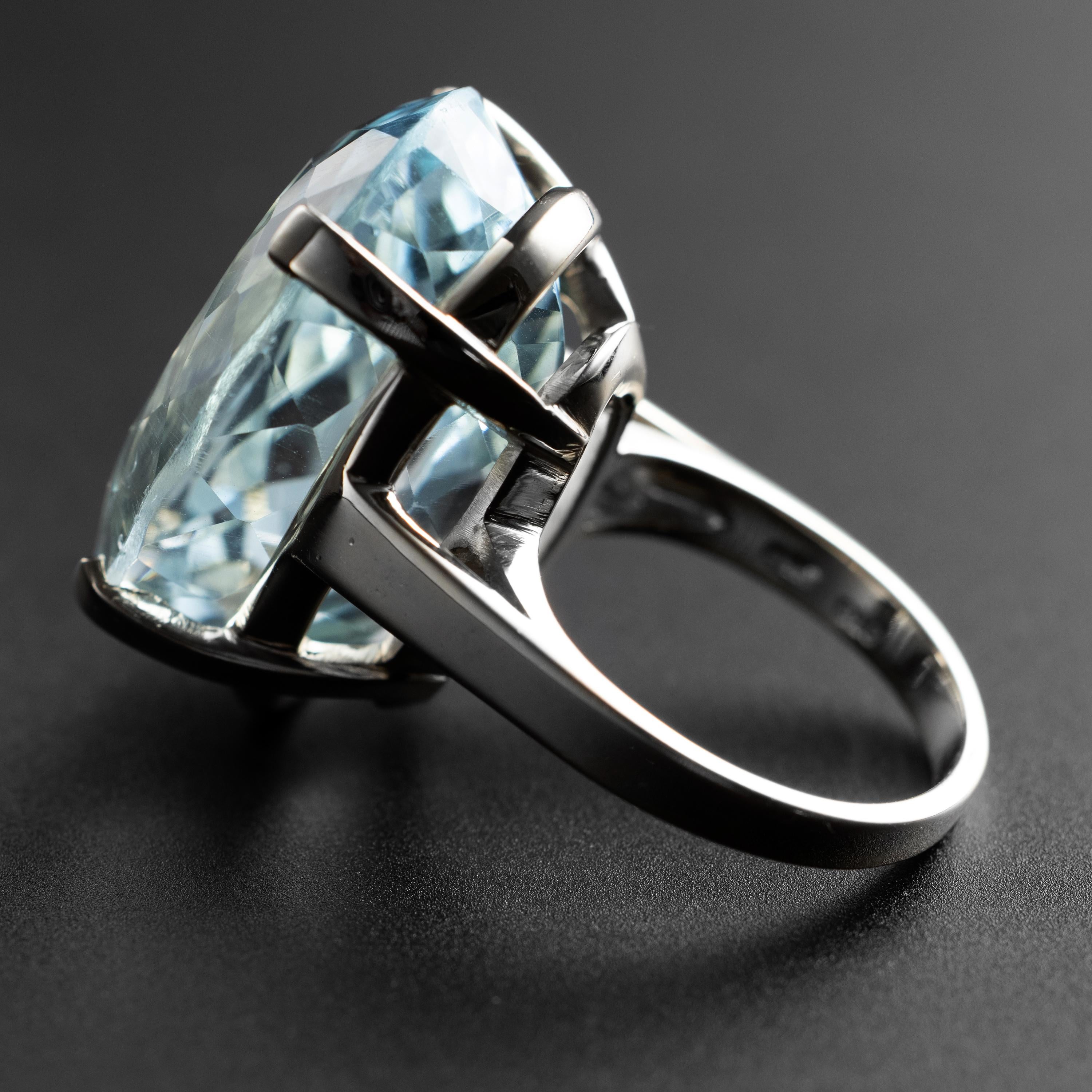 Contemporary Aquamarine Ring Light Blue 30 Carats