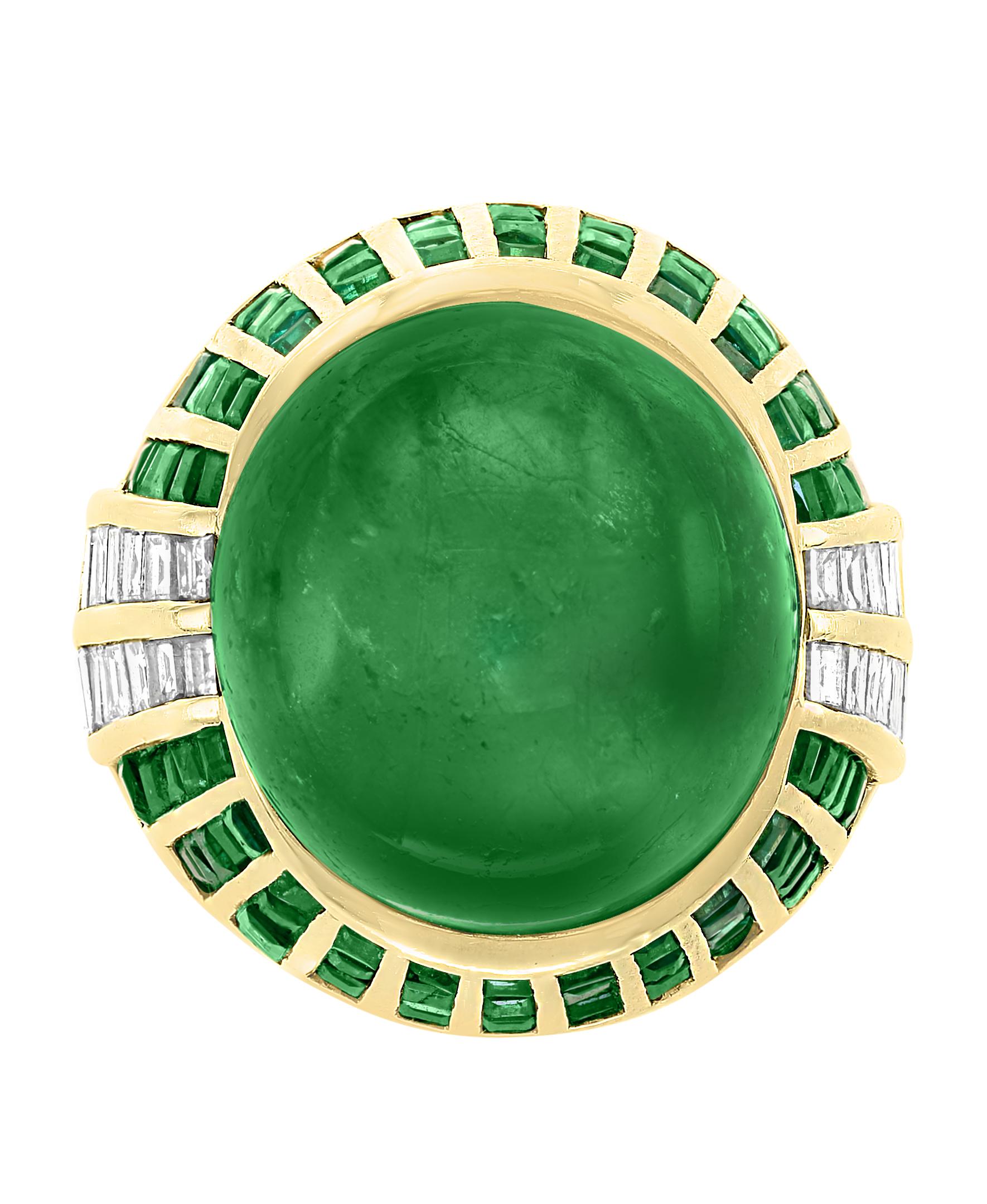 30 Carat Cabochon Colombian Emerald & Diamond 18 Karat Yellow Gold Cocktail Ring In Excellent Condition For Sale In New York, NY