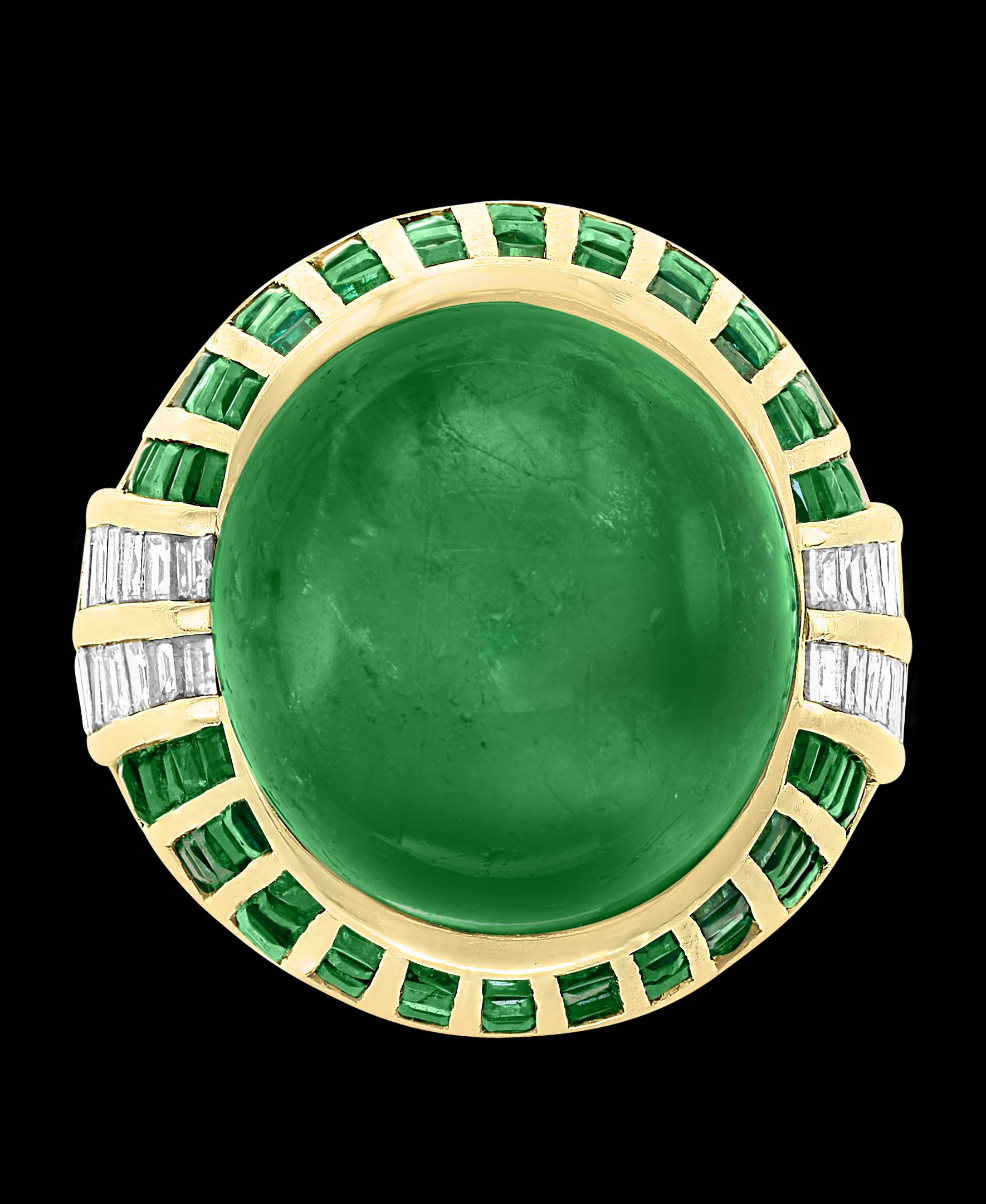 30 Carat Cabochon Colombian Emerald & Diamond 18 Karat Yellow Gold Cocktail Ring For Sale 2