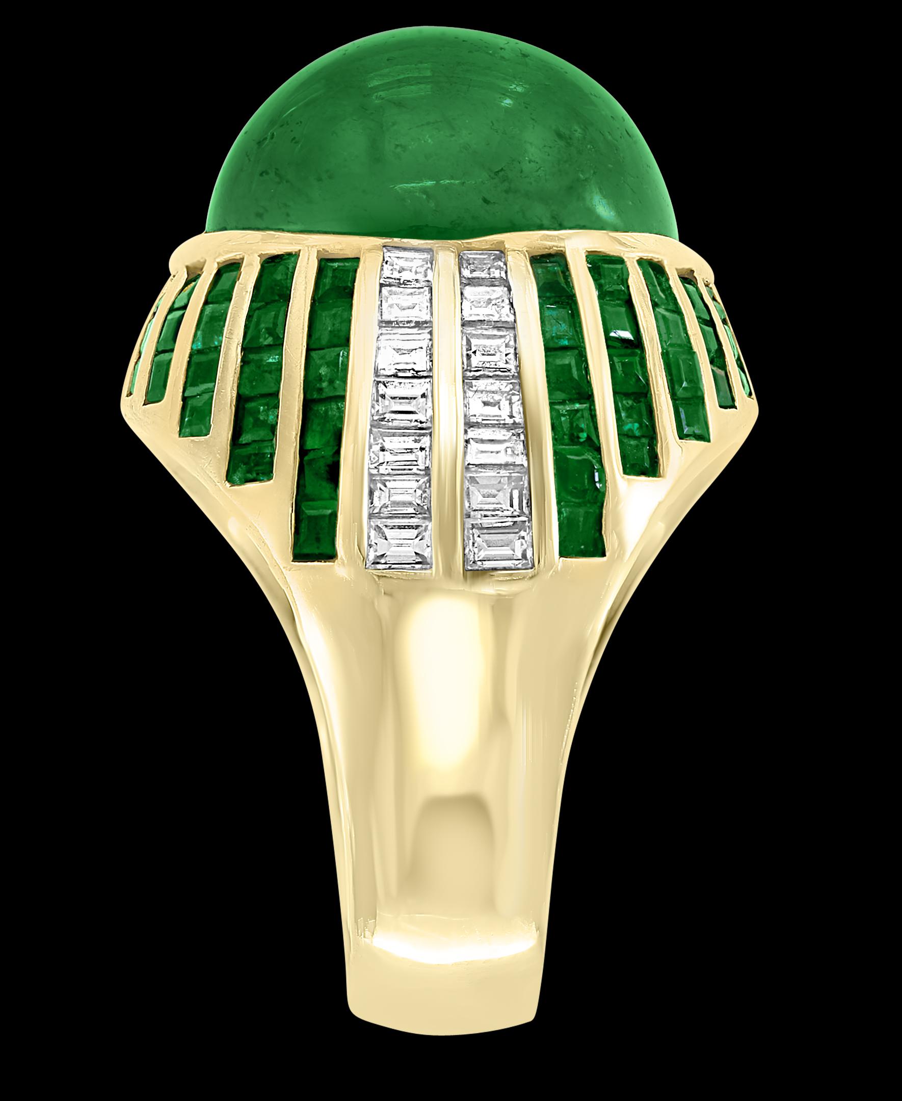 30 Carat Cabochon Colombian Emerald & Diamond 18 Karat Yellow Gold Cocktail Ring For Sale 4